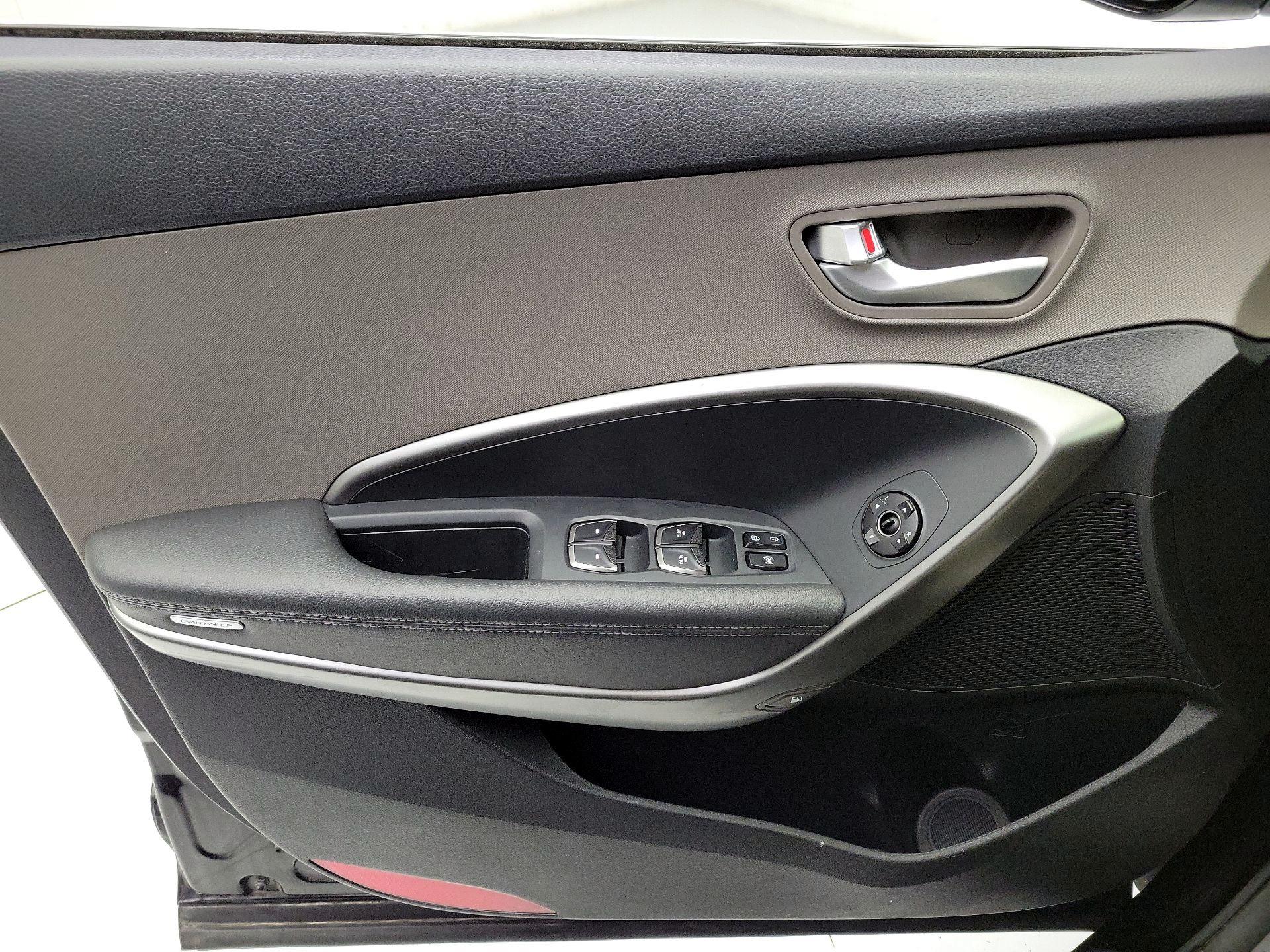 Thumbnail: 2018 Hyundai Santa Fe - 12