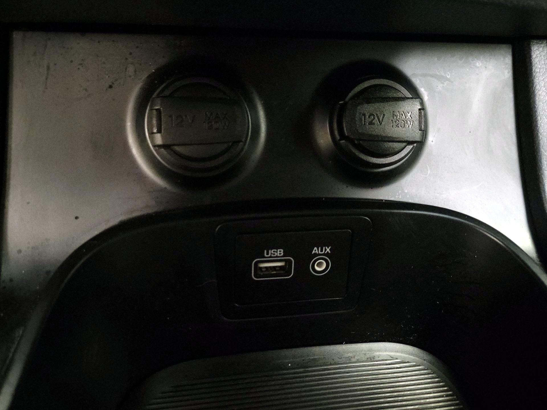 Thumbnail: 2018 Hyundai Santa Fe - 17