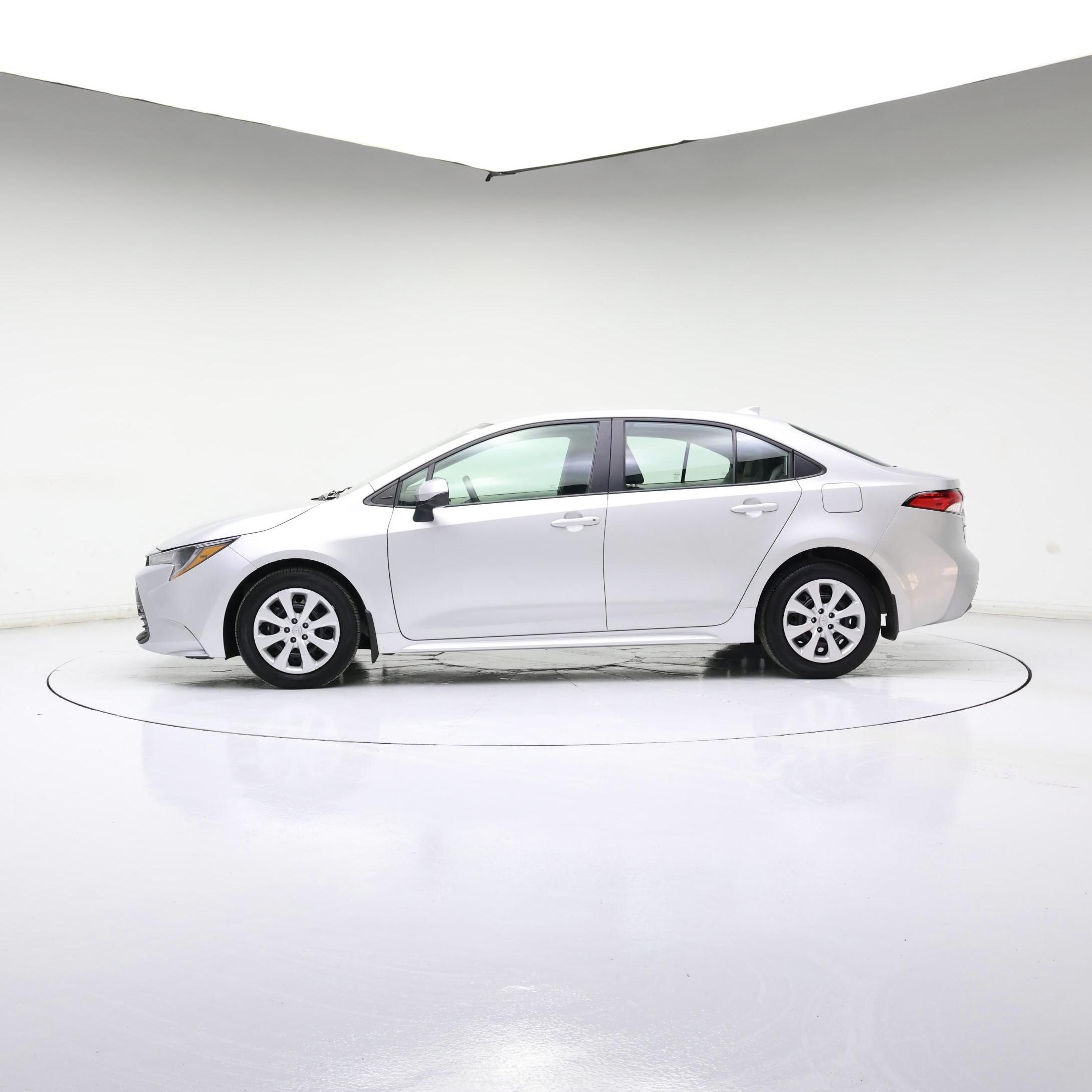 Thumbnail: 2024 Toyota Corolla - 3