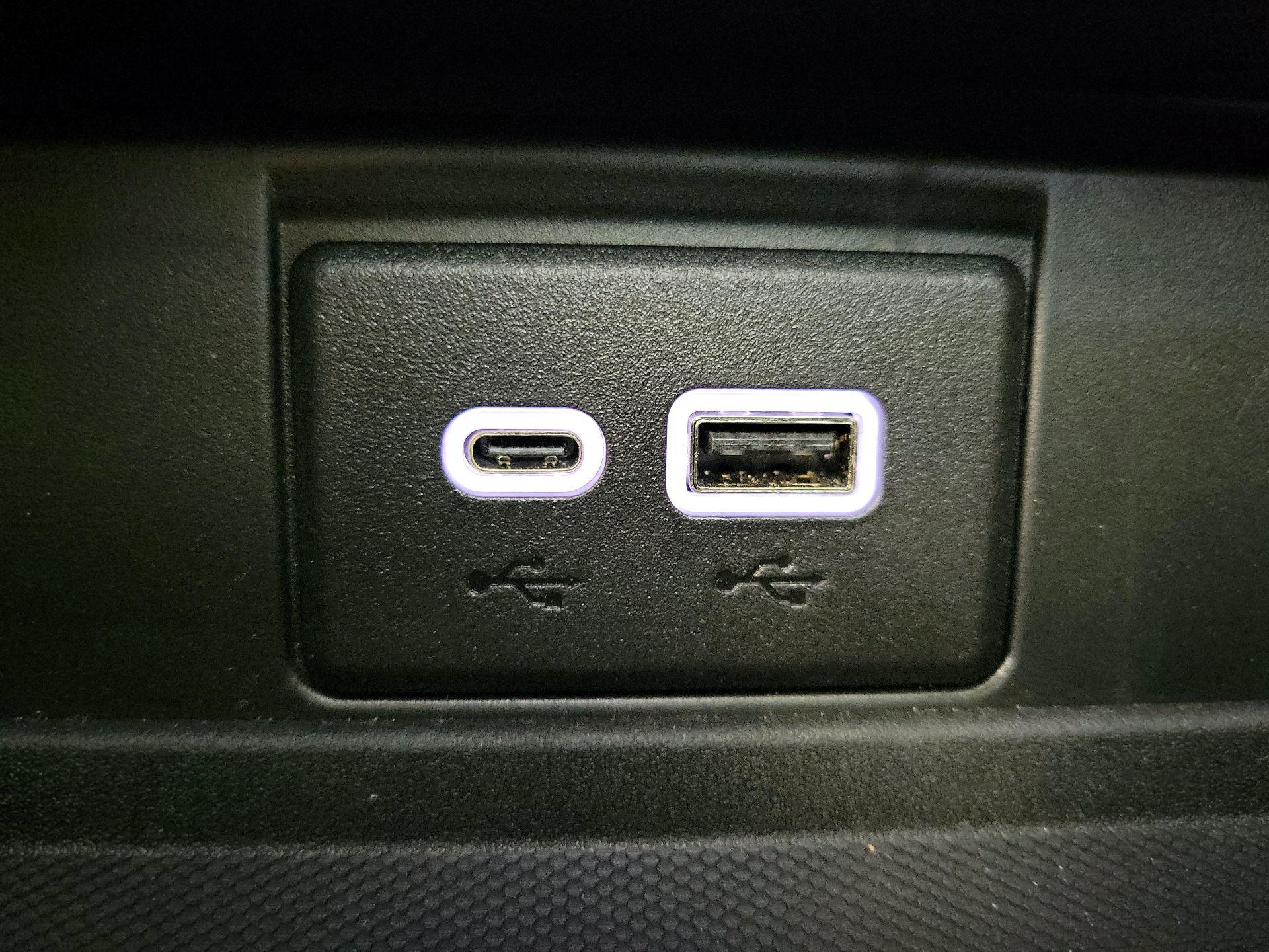 Thumbnail: 2023 Chevrolet Tahoe - 18