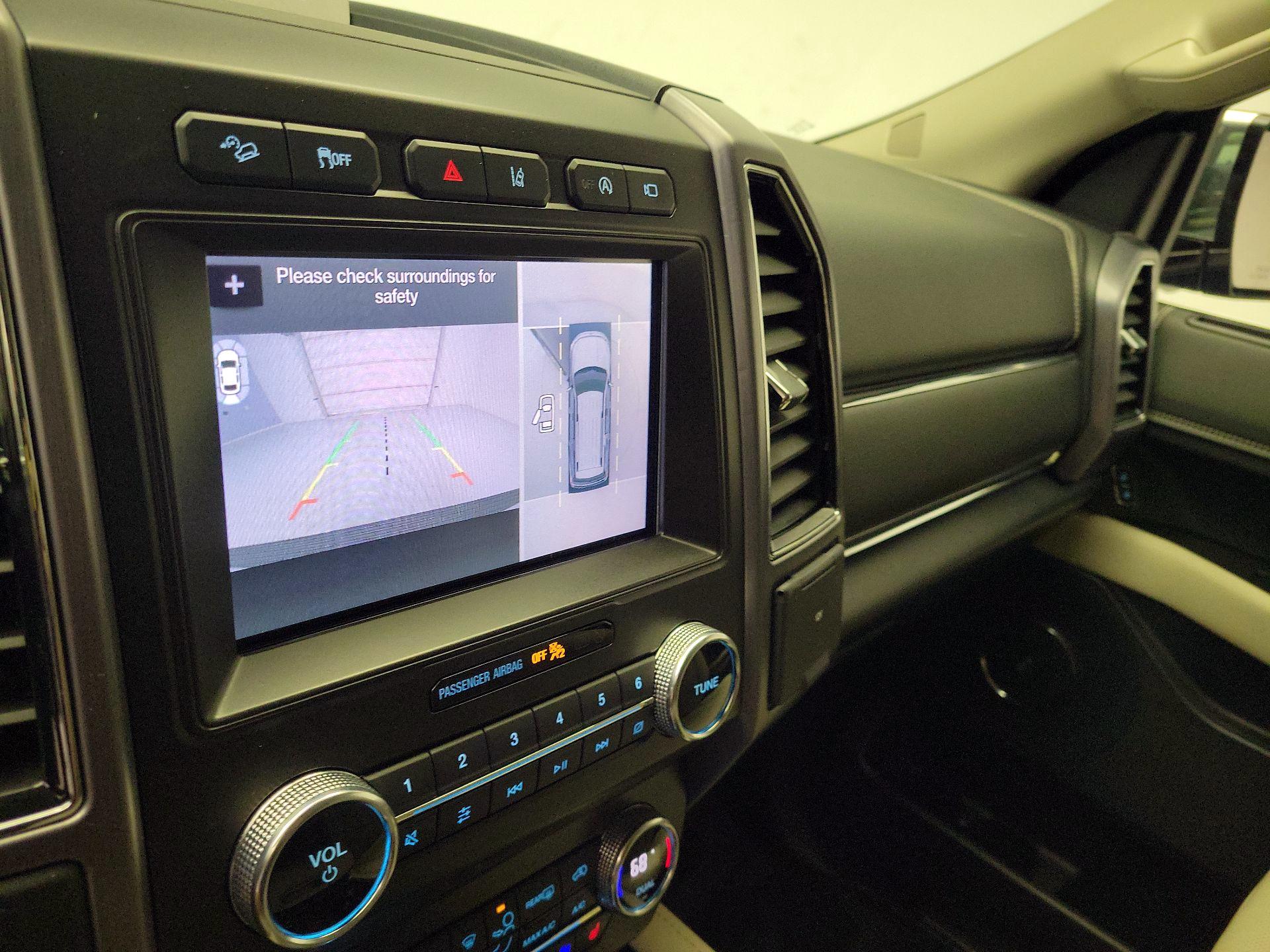 Thumbnail: 2019 Ford Expedition - 15