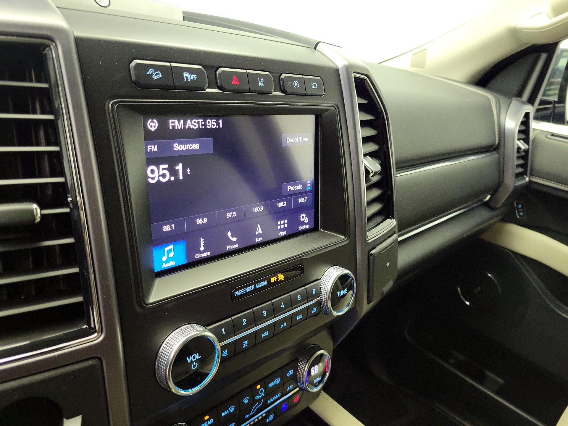 Thumbnail: 2019 Ford Expedition - 16