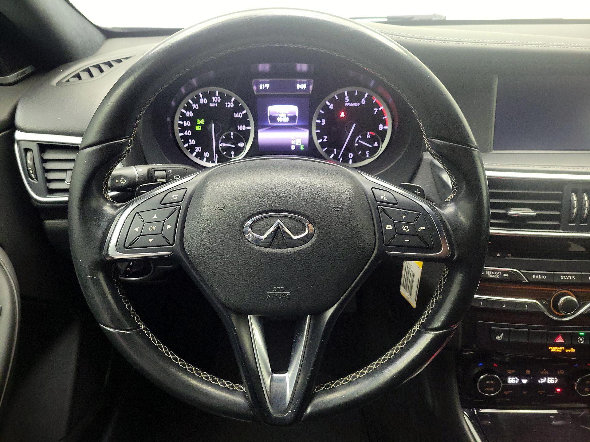 Thumbnail: 2017 INFINITI QX30 - 10