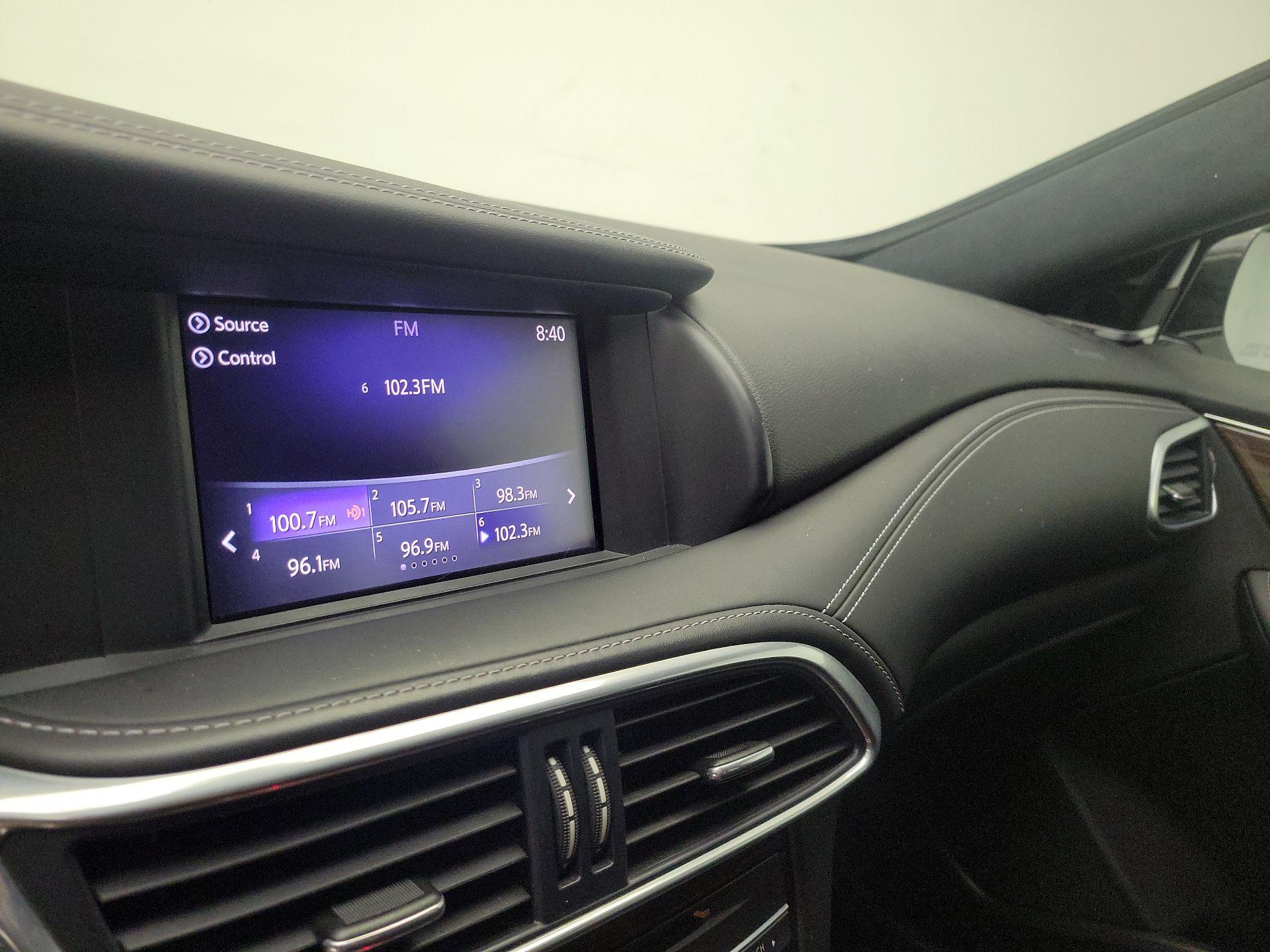 Thumbnail: 2017 INFINITI QX30 - 15