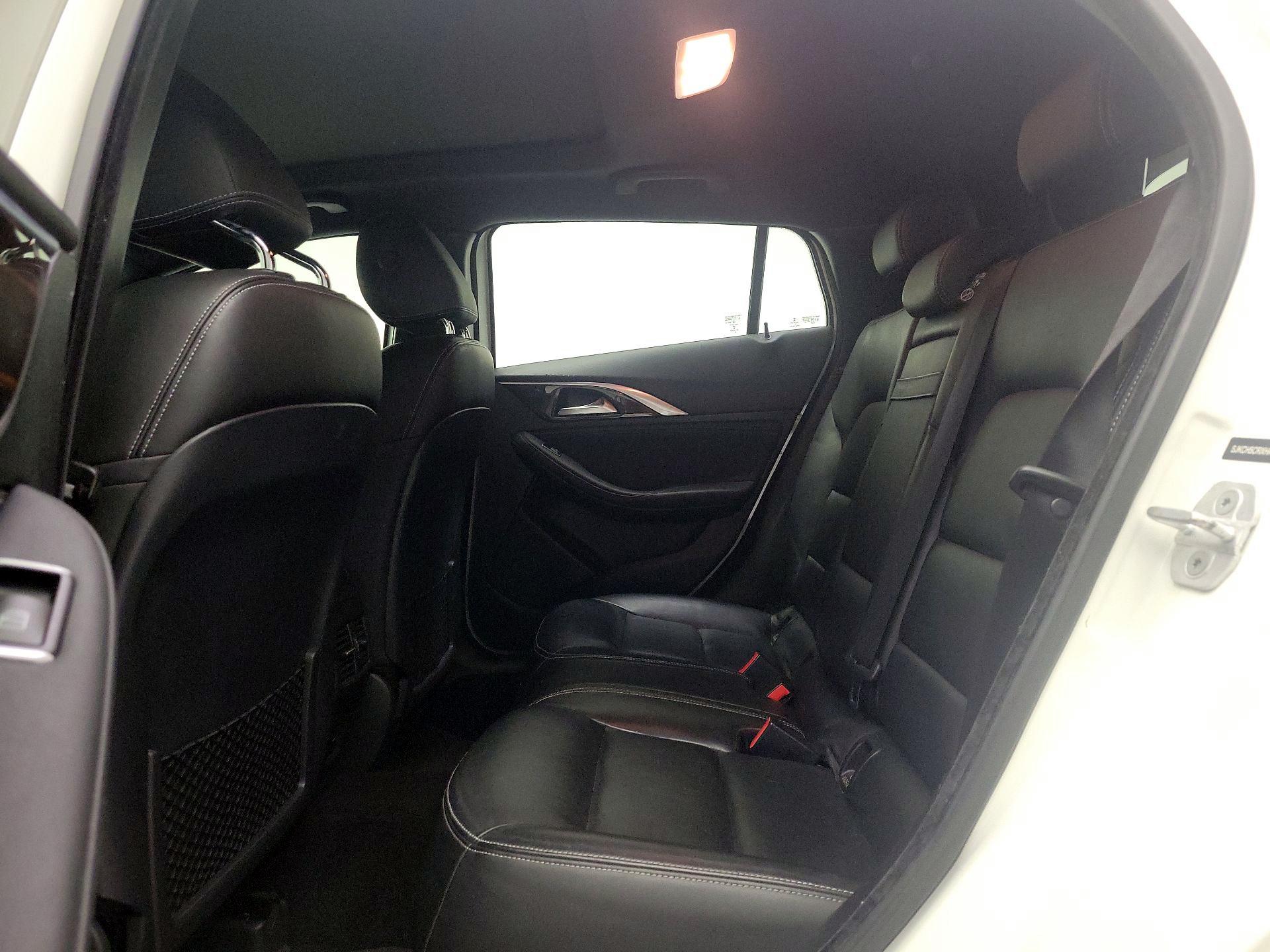 Thumbnail: 2017 INFINITI QX30 - 20