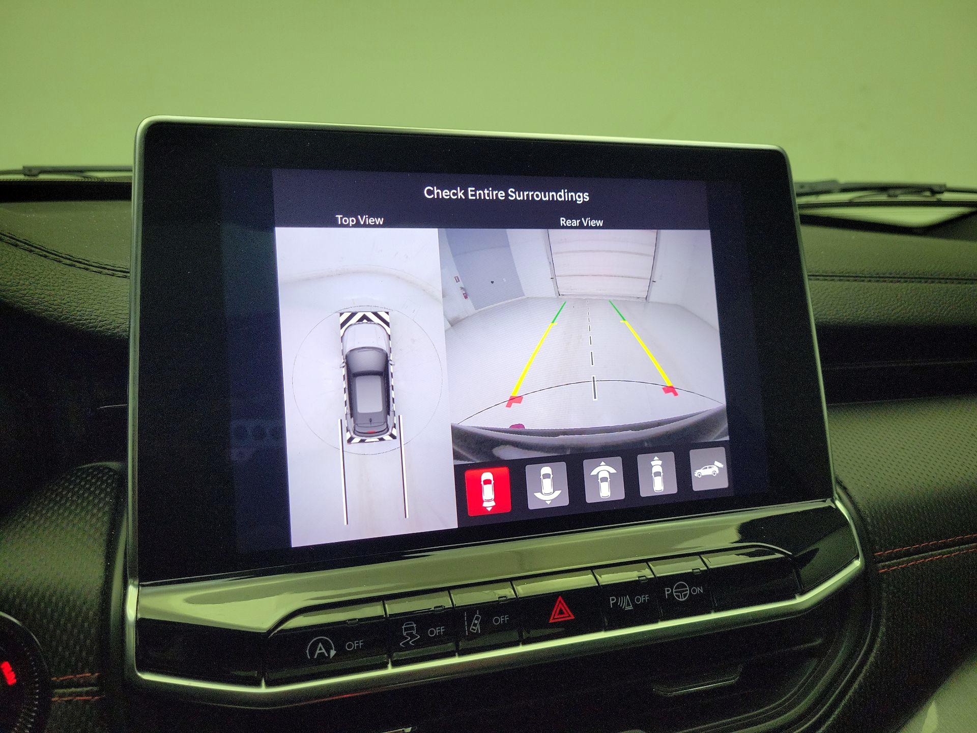 Thumbnail: 2023 Jeep Compass - 15