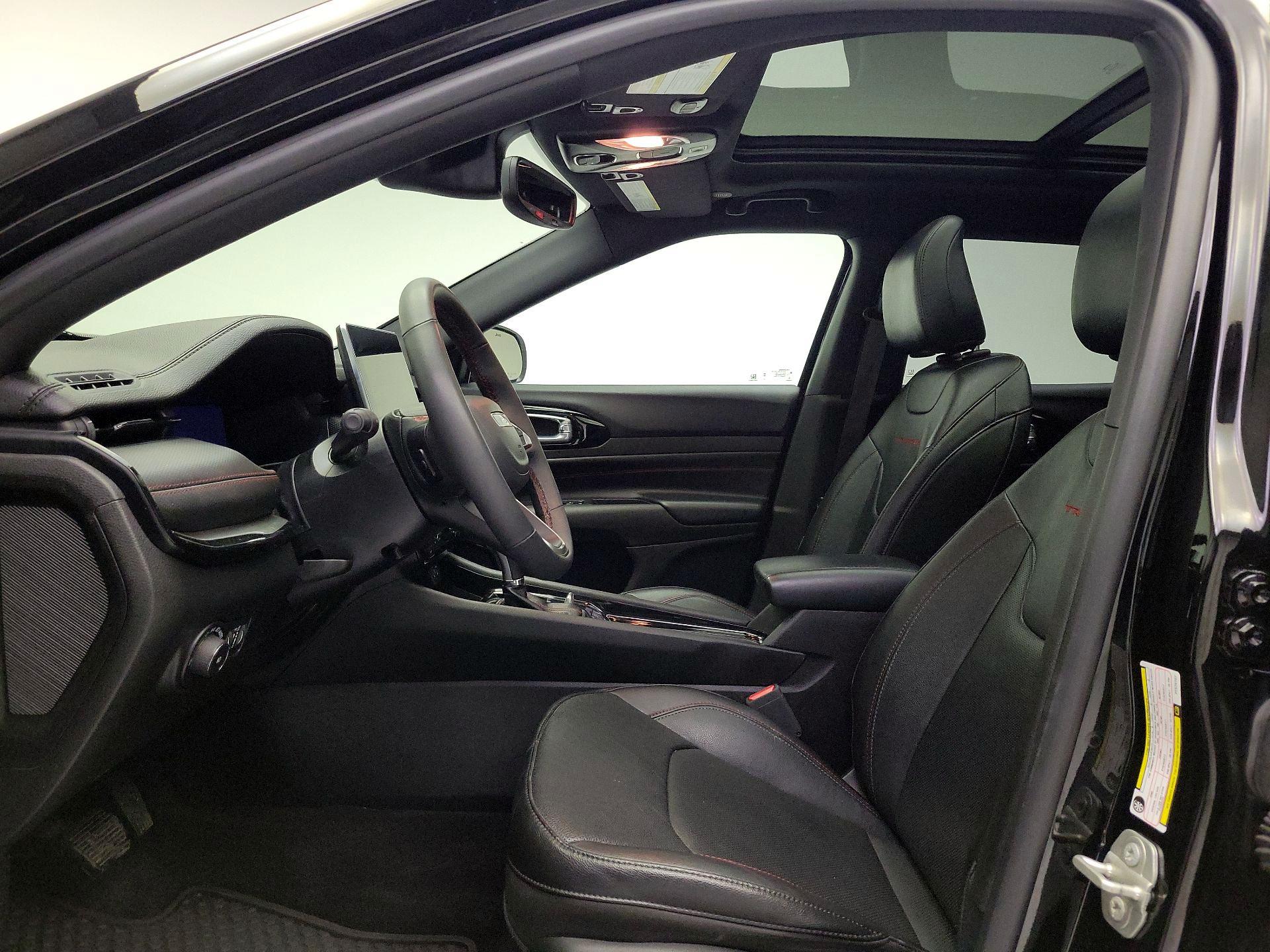 Thumbnail: 2023 Jeep Compass - 20