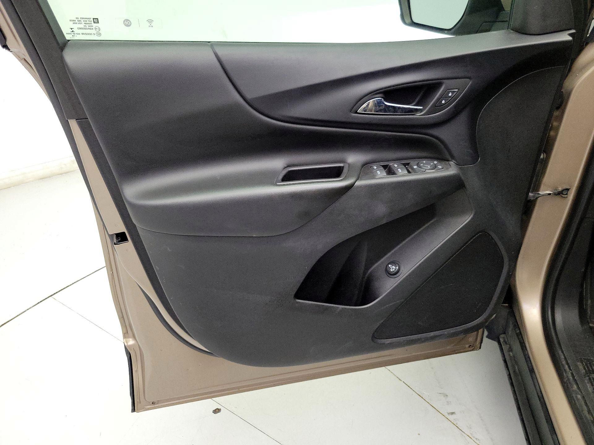 Thumbnail: 2019 Chevrolet Equinox - 12