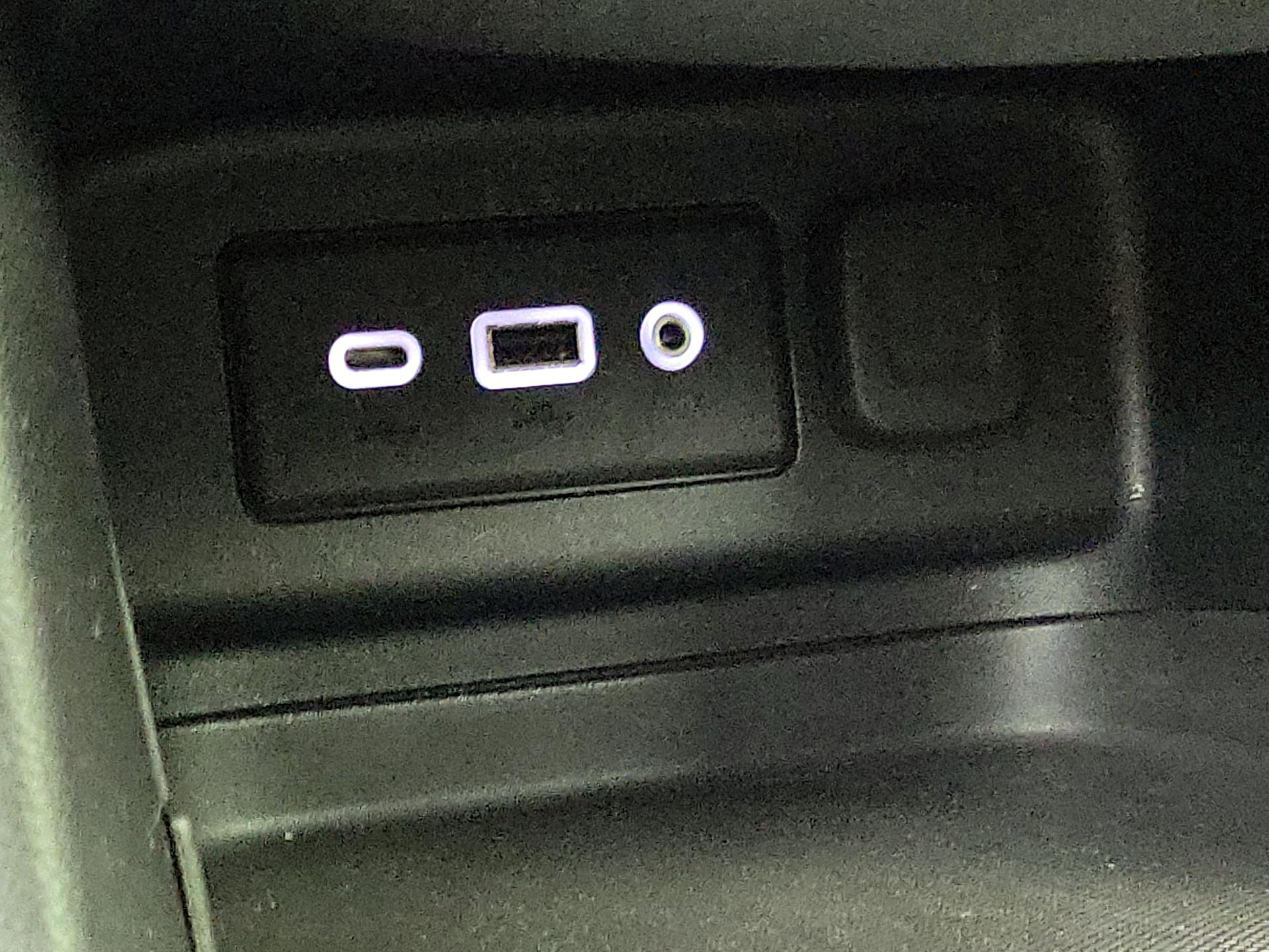 Thumbnail: 2019 Chevrolet Equinox - 18