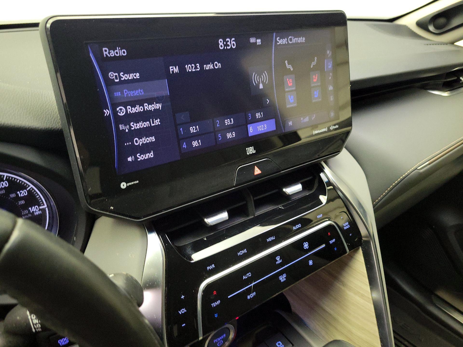 Thumbnail: 2021 Toyota Venza - 16