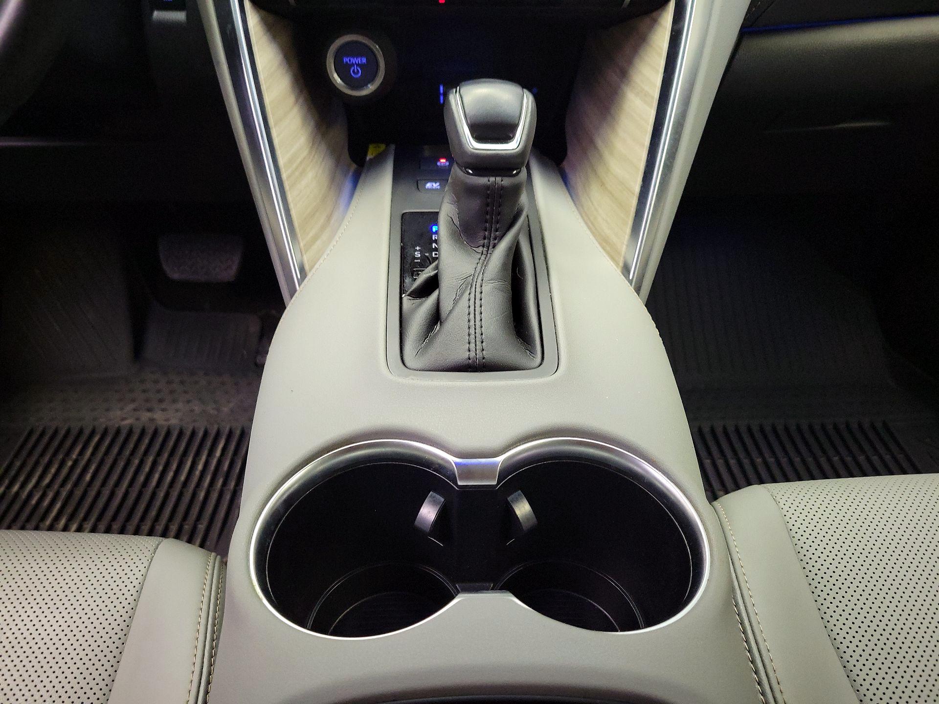 Thumbnail: 2021 Toyota Venza - 18