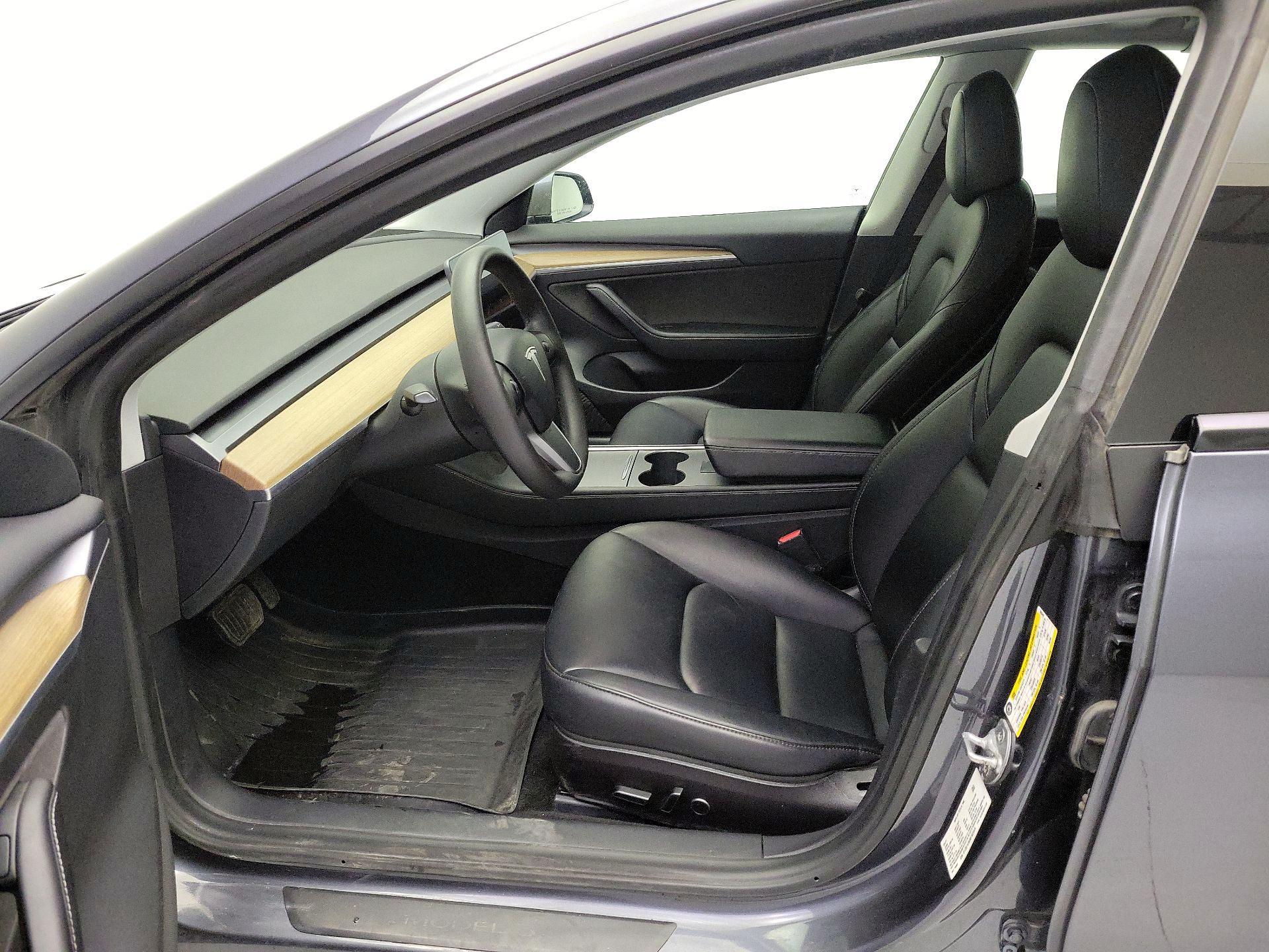 Thumbnail: 2021 Tesla Model 3 - 11