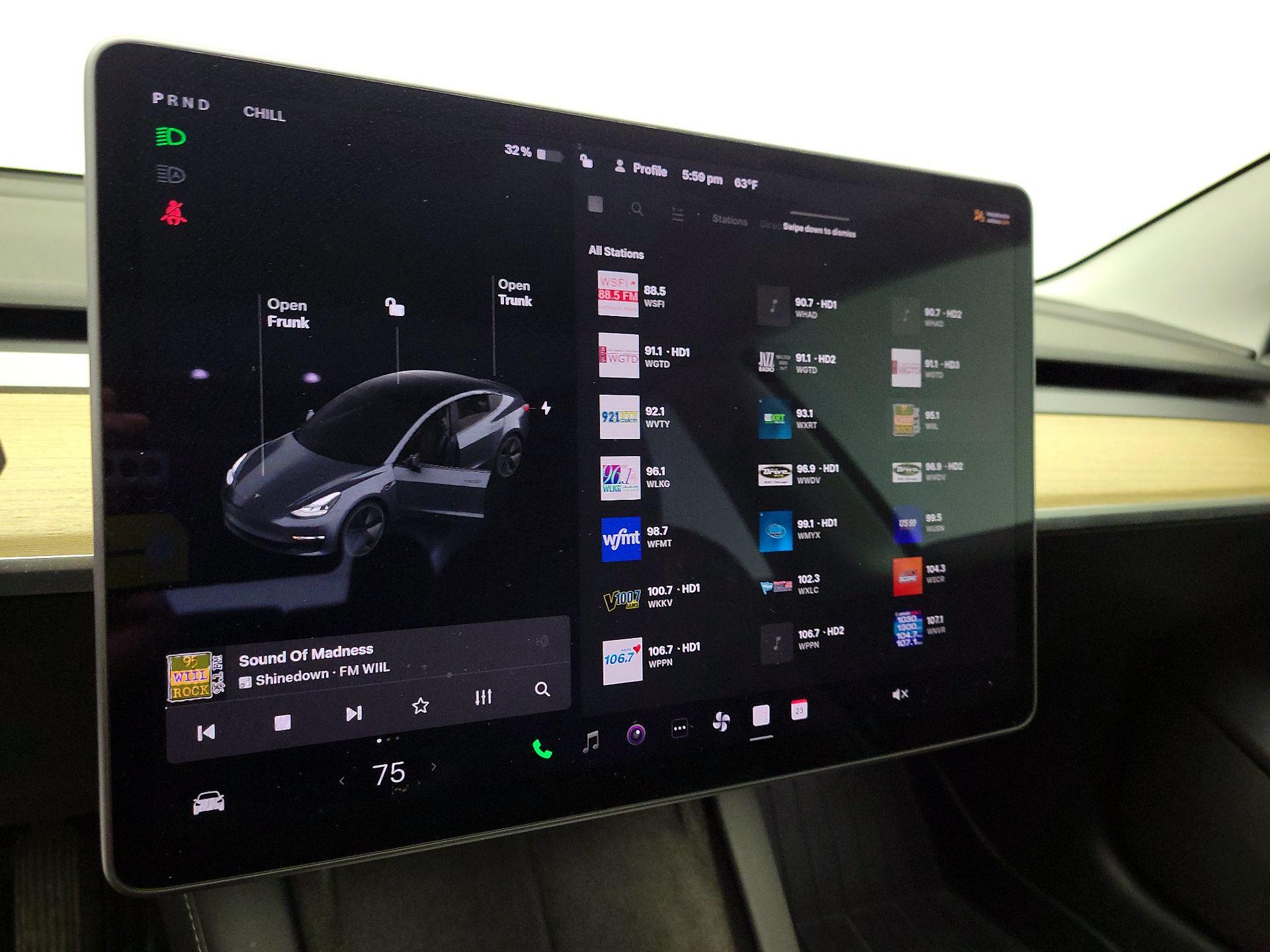 Thumbnail: 2021 Tesla Model 3 - 15