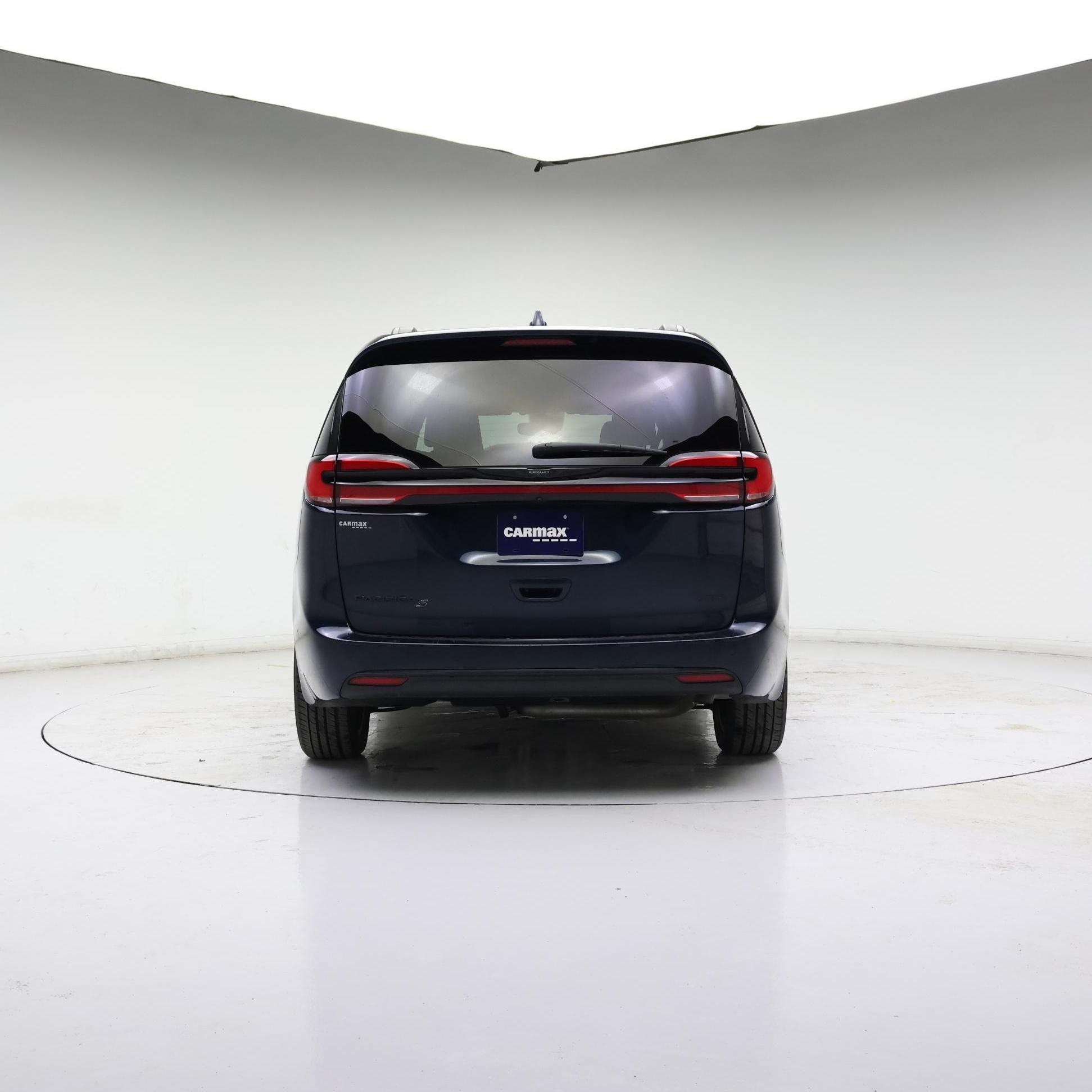 Thumbnail: 2022 Chrysler Pacifica - 6