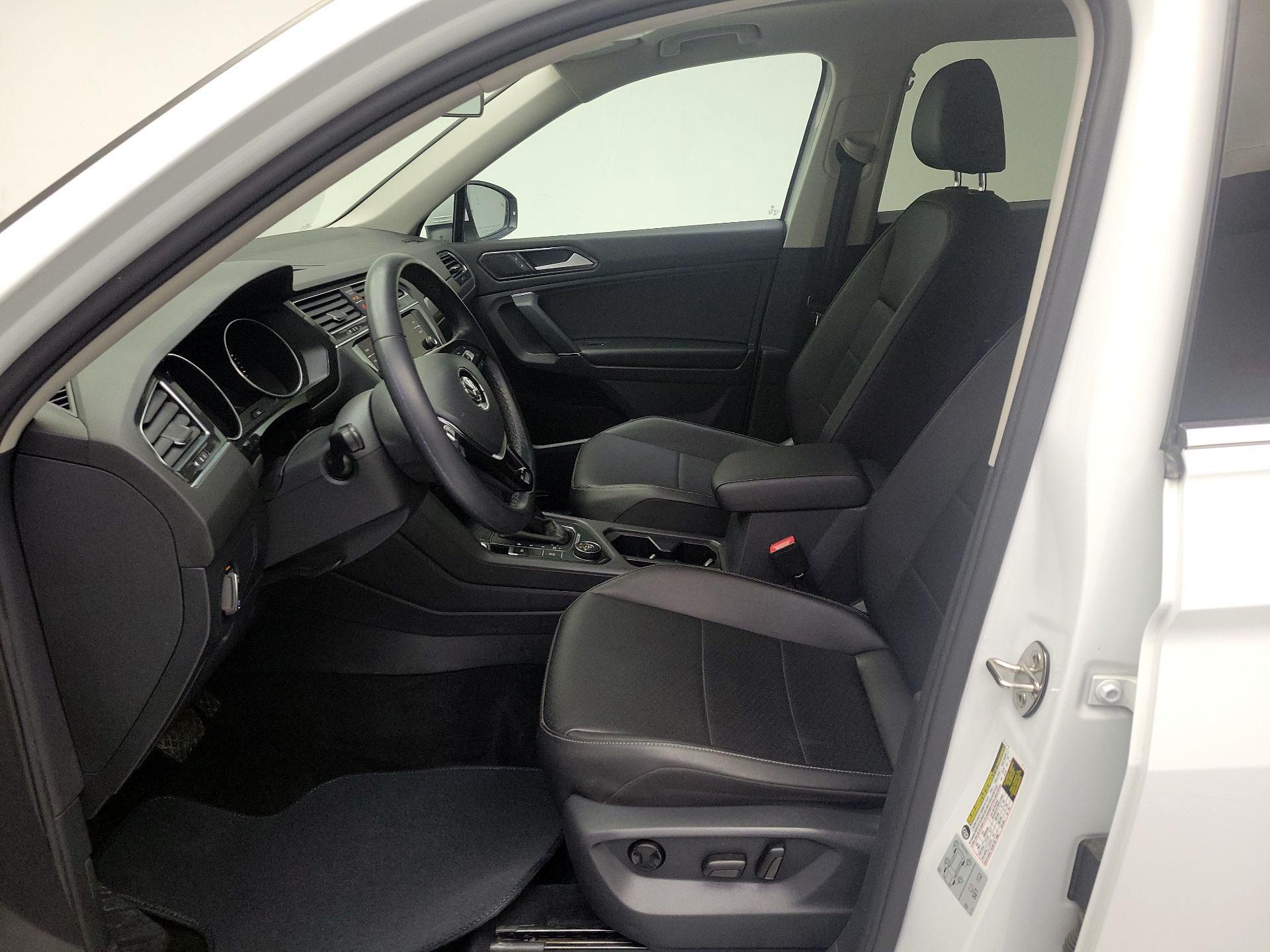 Thumbnail: 2018 Volkswagen Tiguan - 11