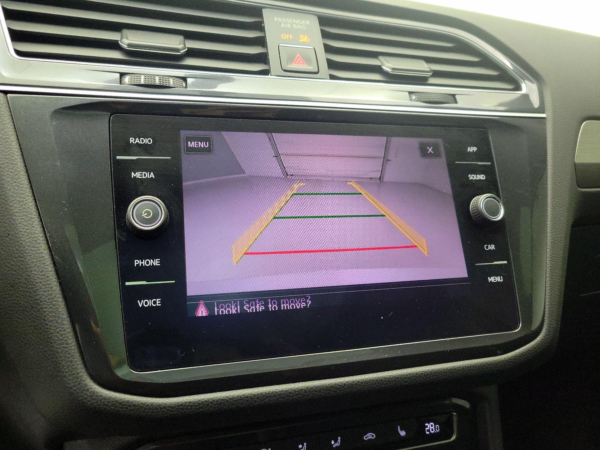 Thumbnail: 2018 Volkswagen Tiguan - 14