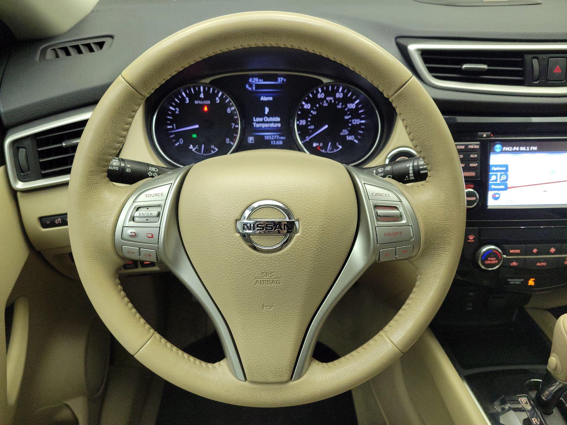 Thumbnail: 2015 Nissan Rogue - 10