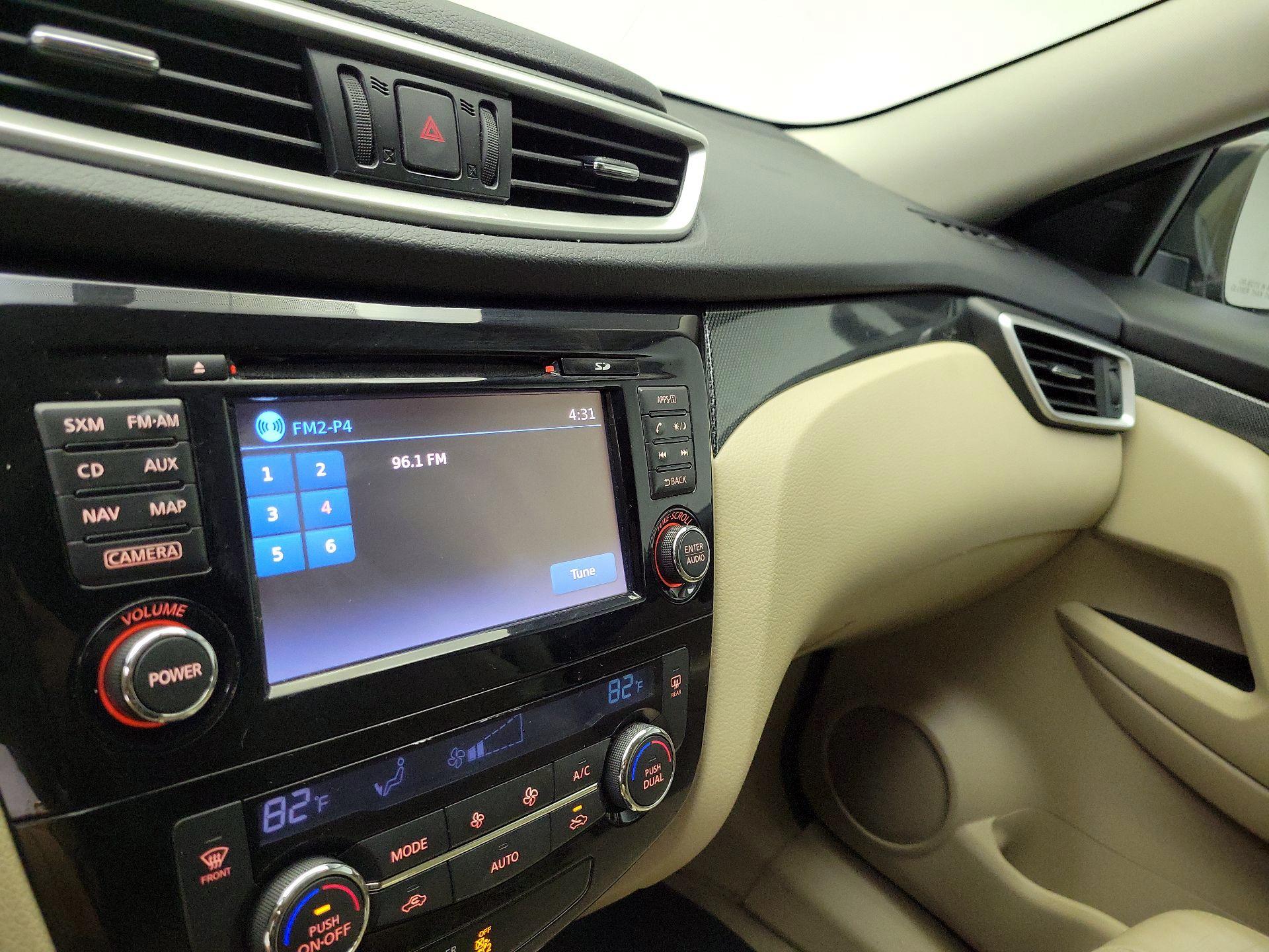 Thumbnail: 2015 Nissan Rogue - 16