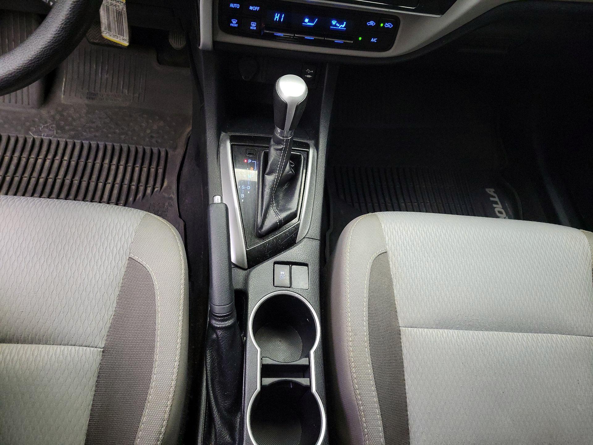 Thumbnail: 2018 Toyota Corolla - 17