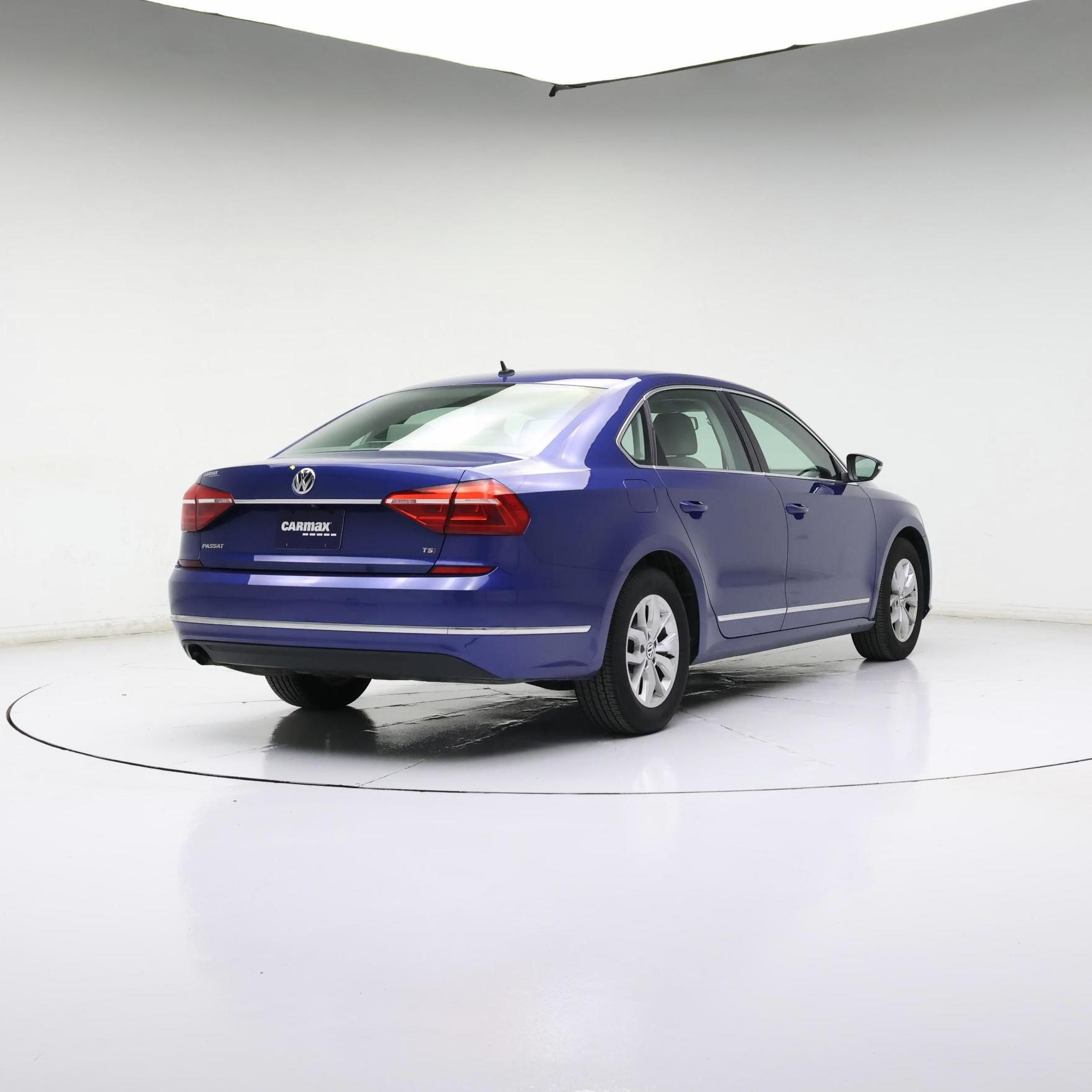 Thumbnail: 2016 Volkswagen Passat - 8