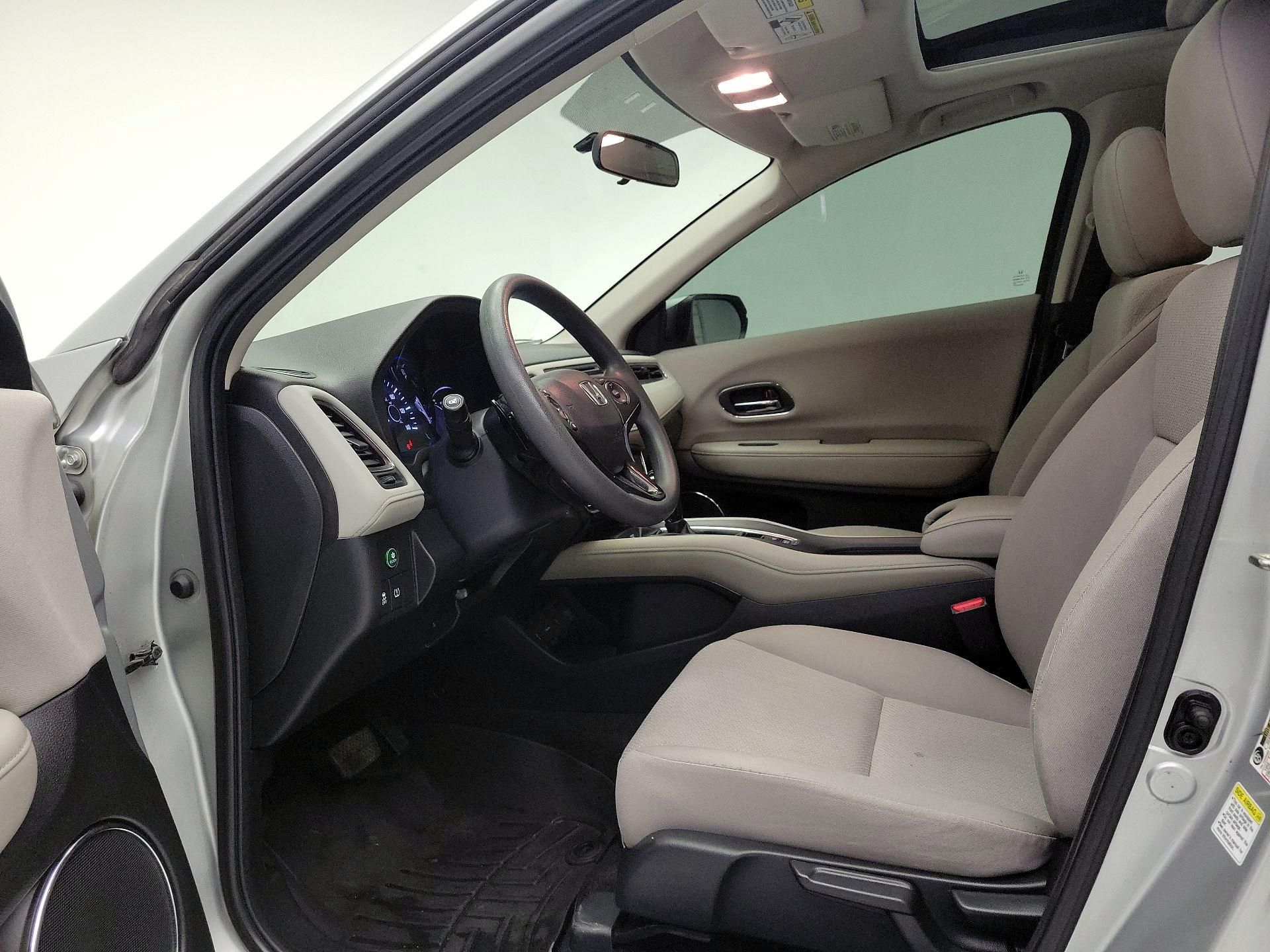 Thumbnail: 2016 Honda HR-V - 11