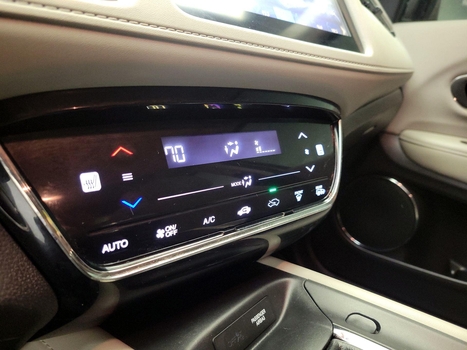 Thumbnail: 2016 Honda HR-V - 16