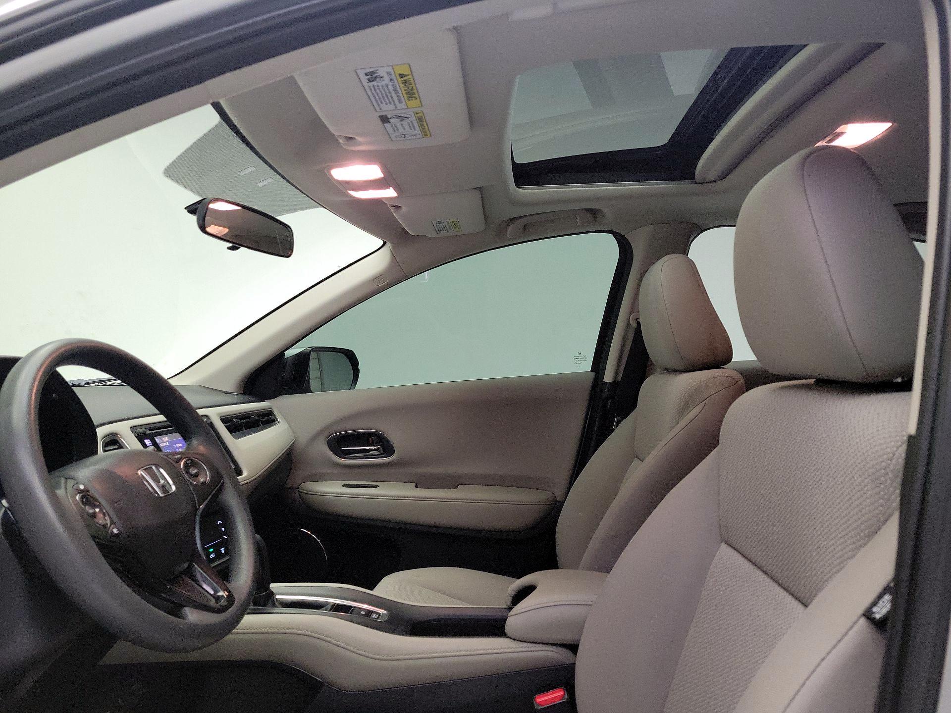 Thumbnail: 2016 Honda HR-V - 19