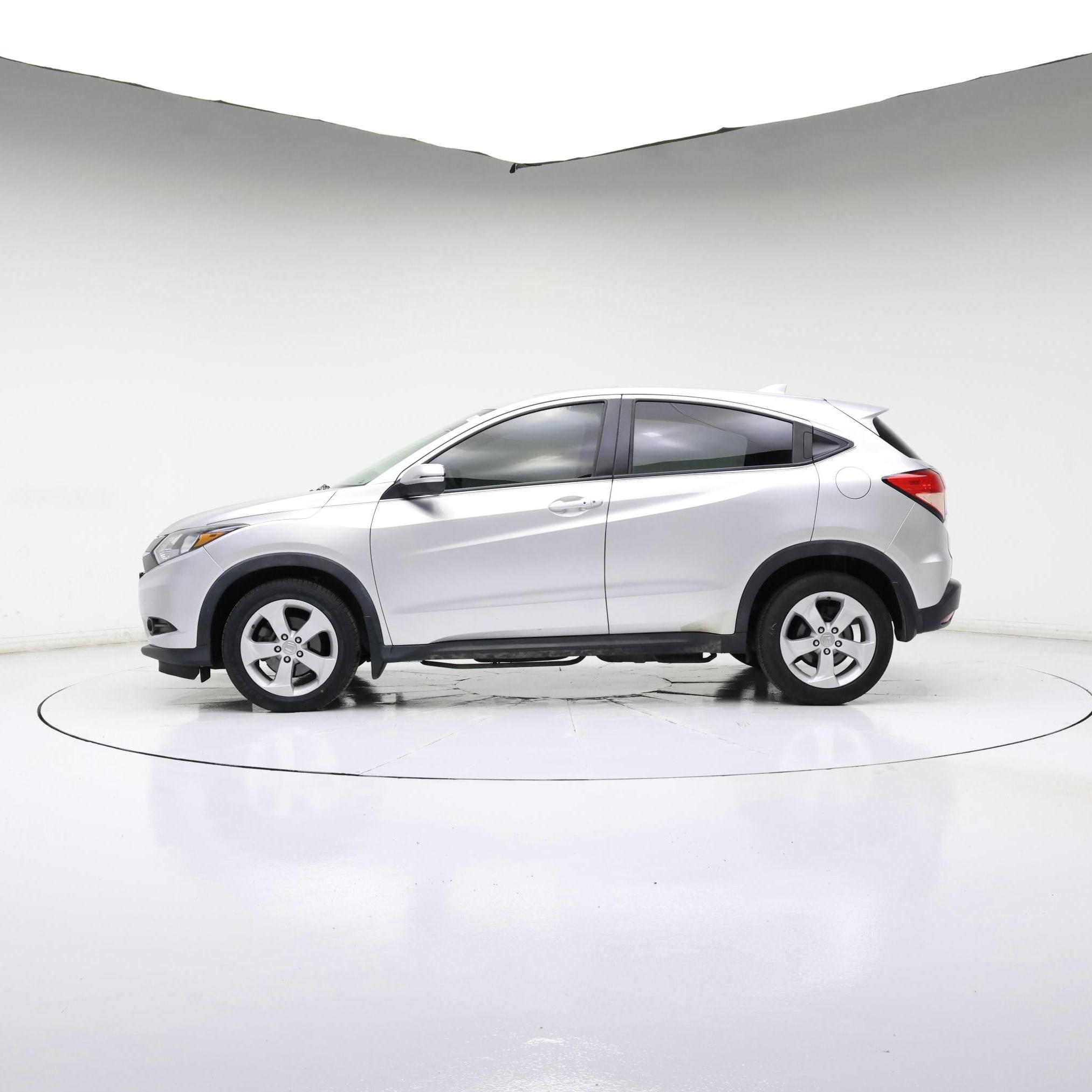Thumbnail: 2016 Honda HR-V - 3