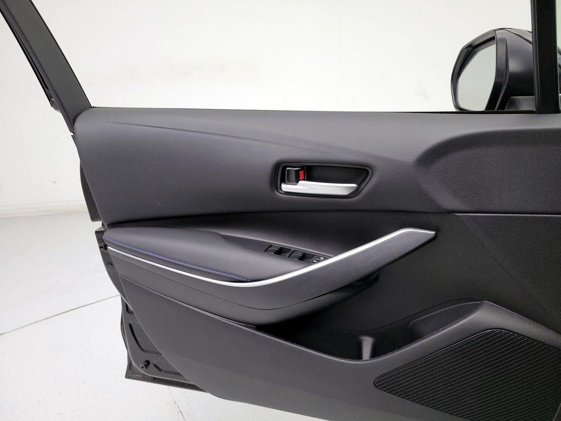 Thumbnail: 2022 Toyota Corolla - 12