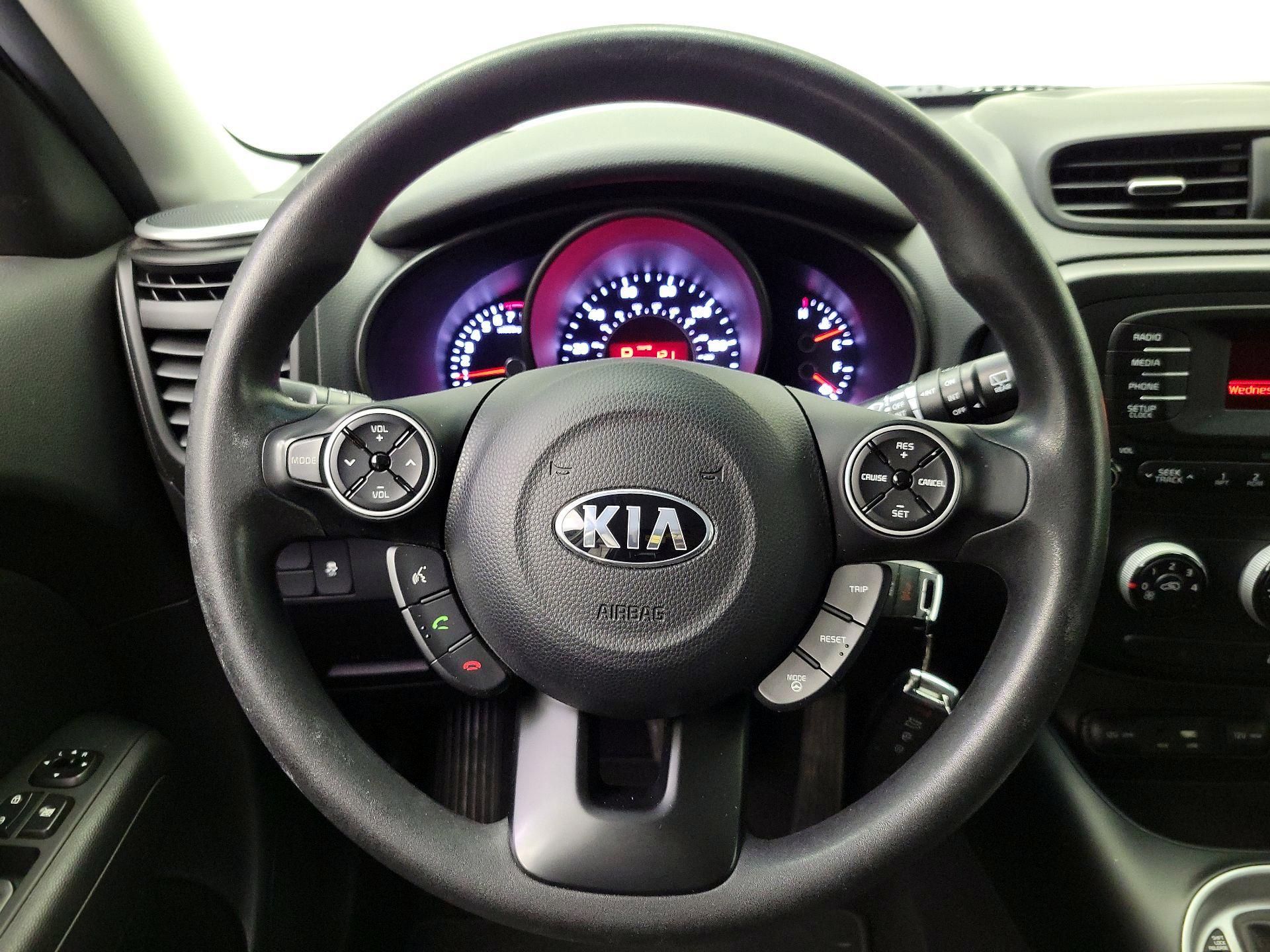 Thumbnail: 2016 Kia Soul - 10