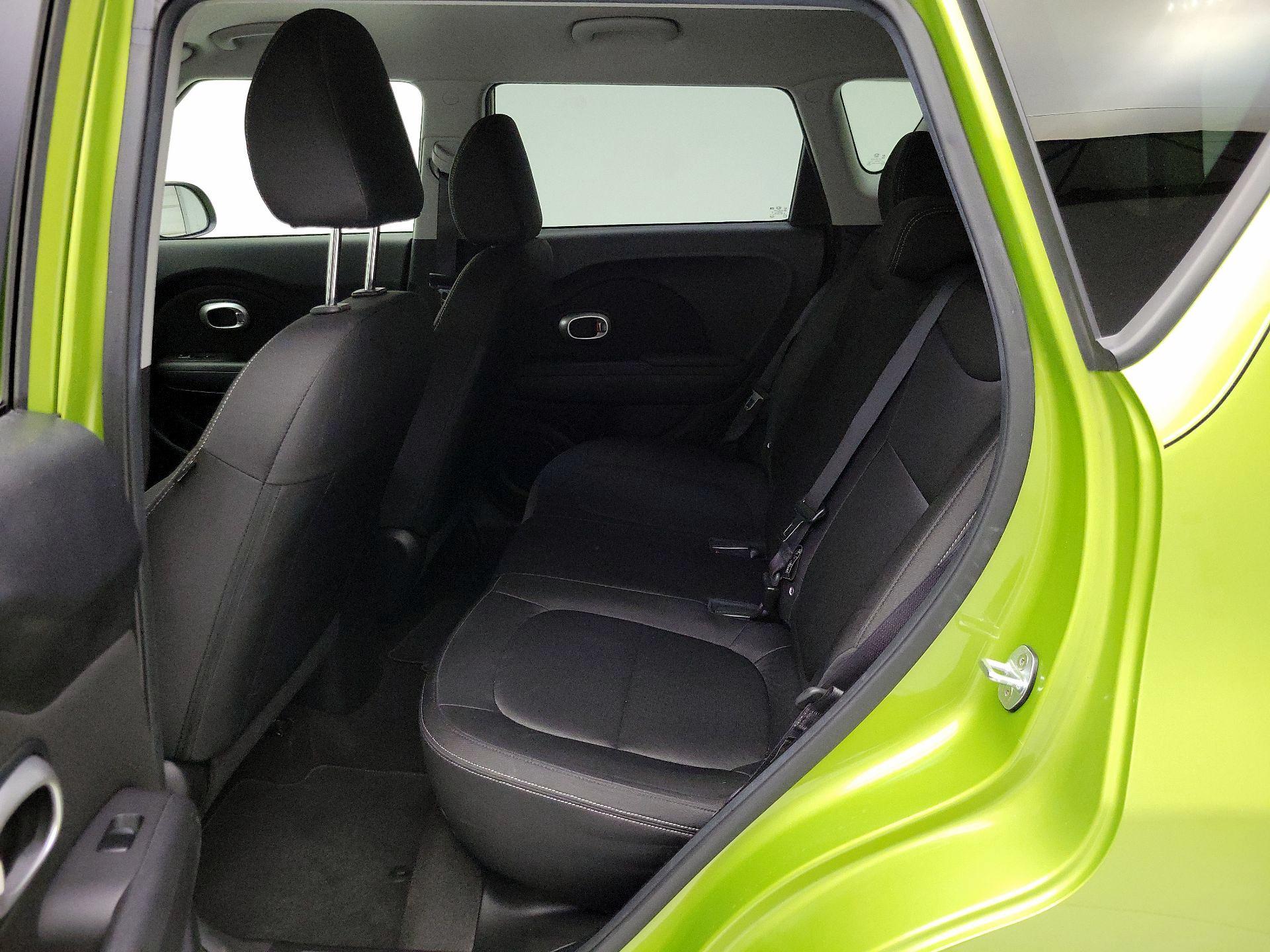 Thumbnail: 2016 Kia Soul - 18