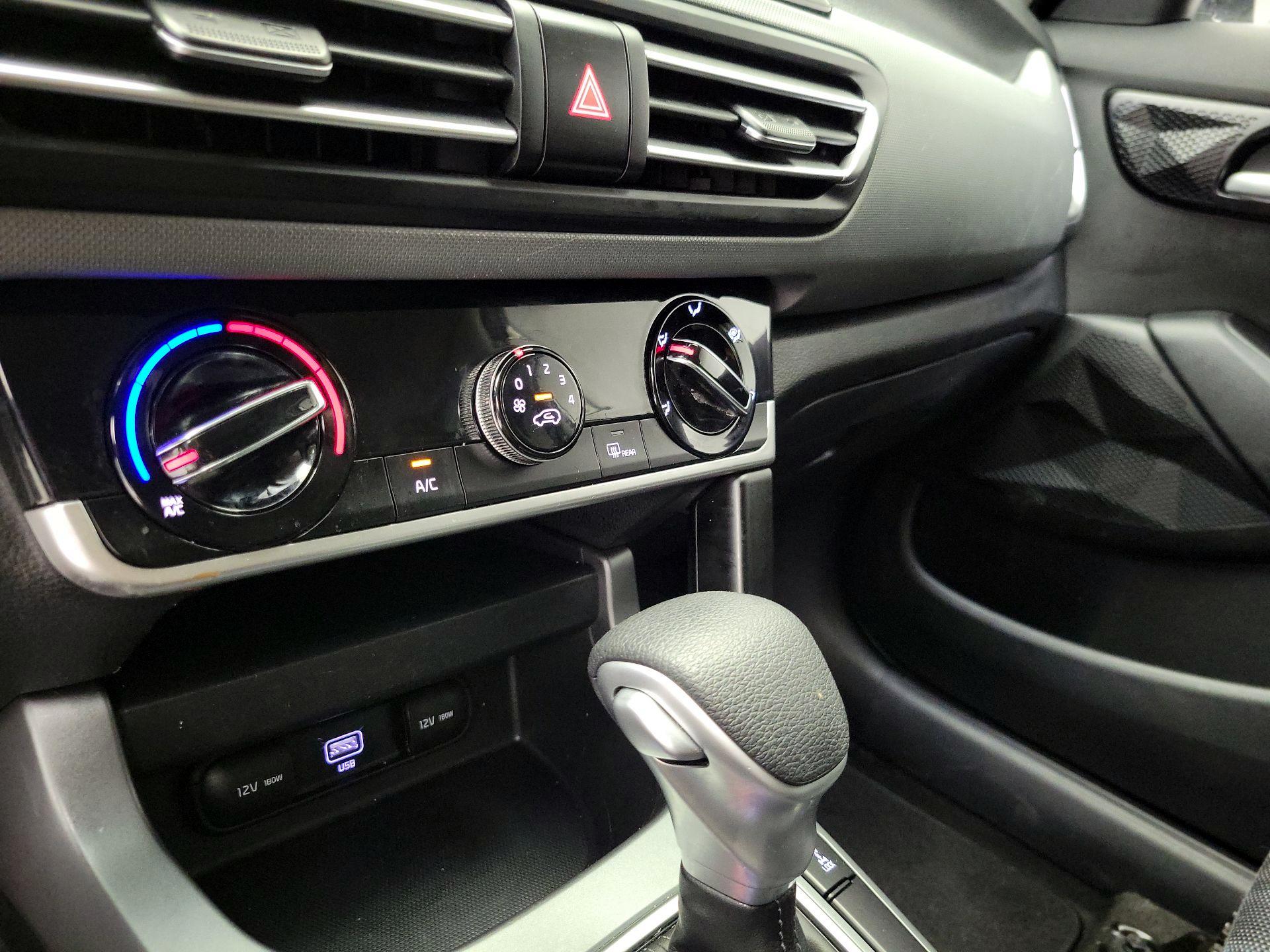 Thumbnail: 2021 Kia Seltos - 16