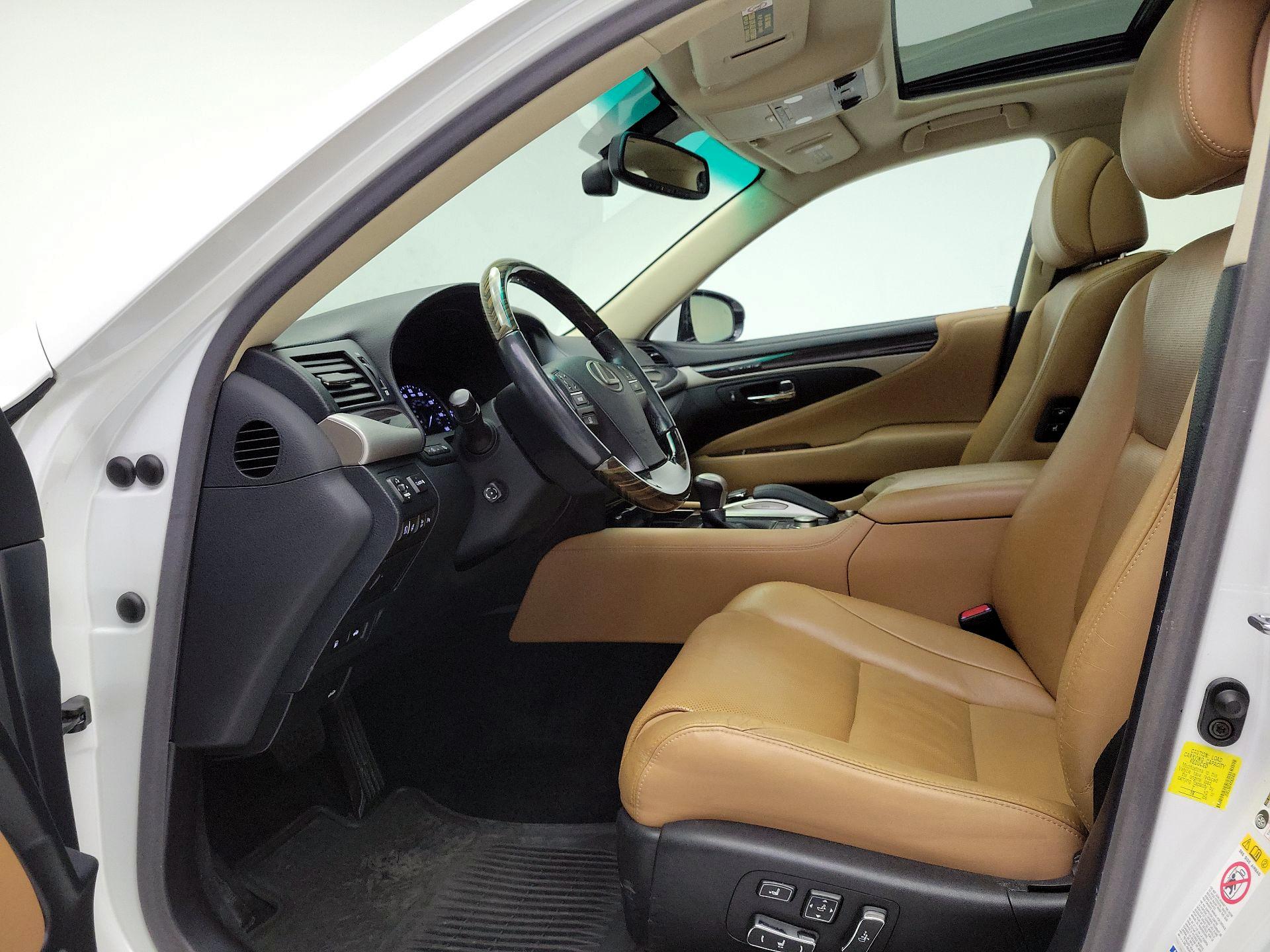 Thumbnail: 2017 Lexus LS - 11