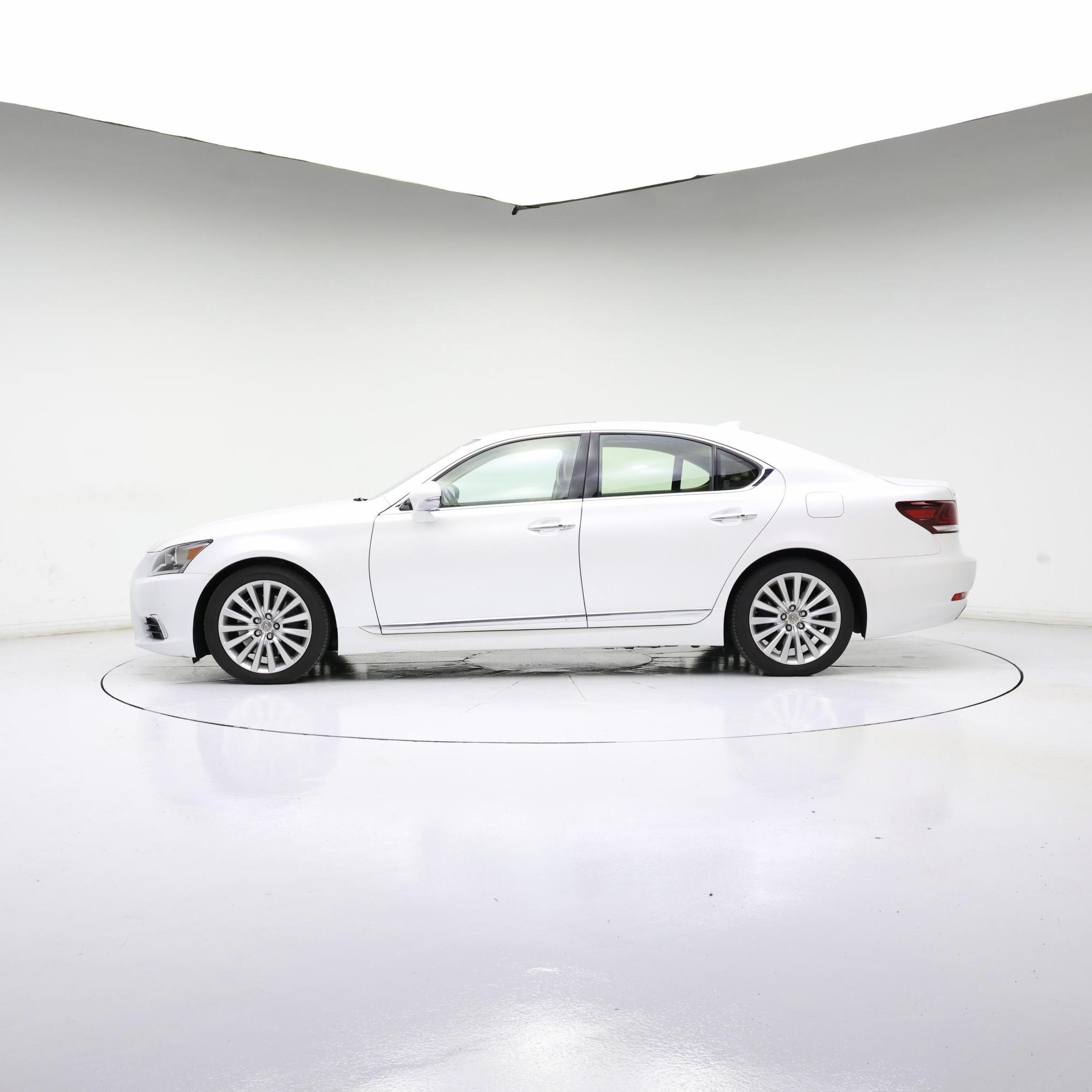 Thumbnail: 2017 Lexus LS - 3