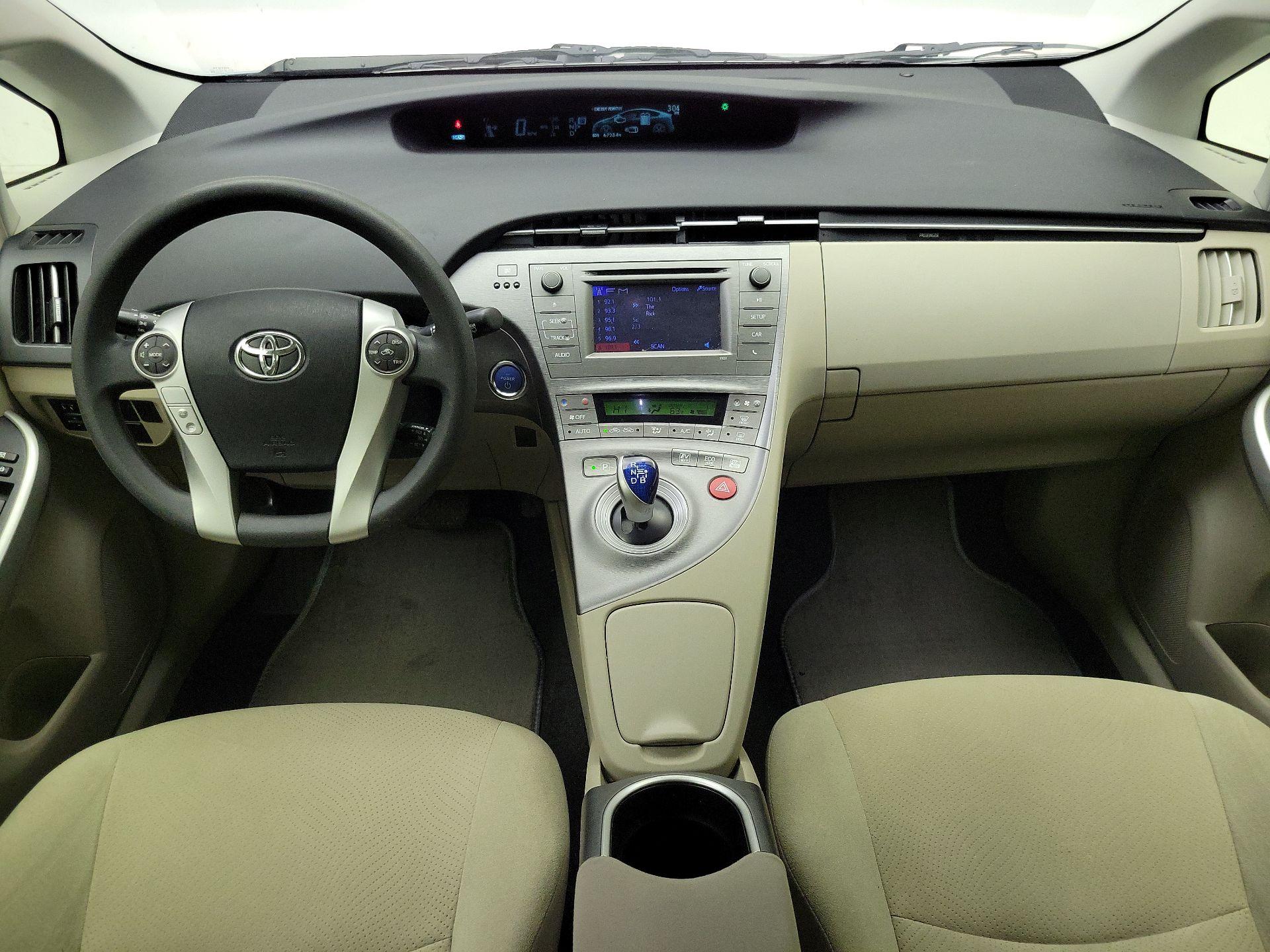 Thumbnail: 2015 Toyota Prius - 9