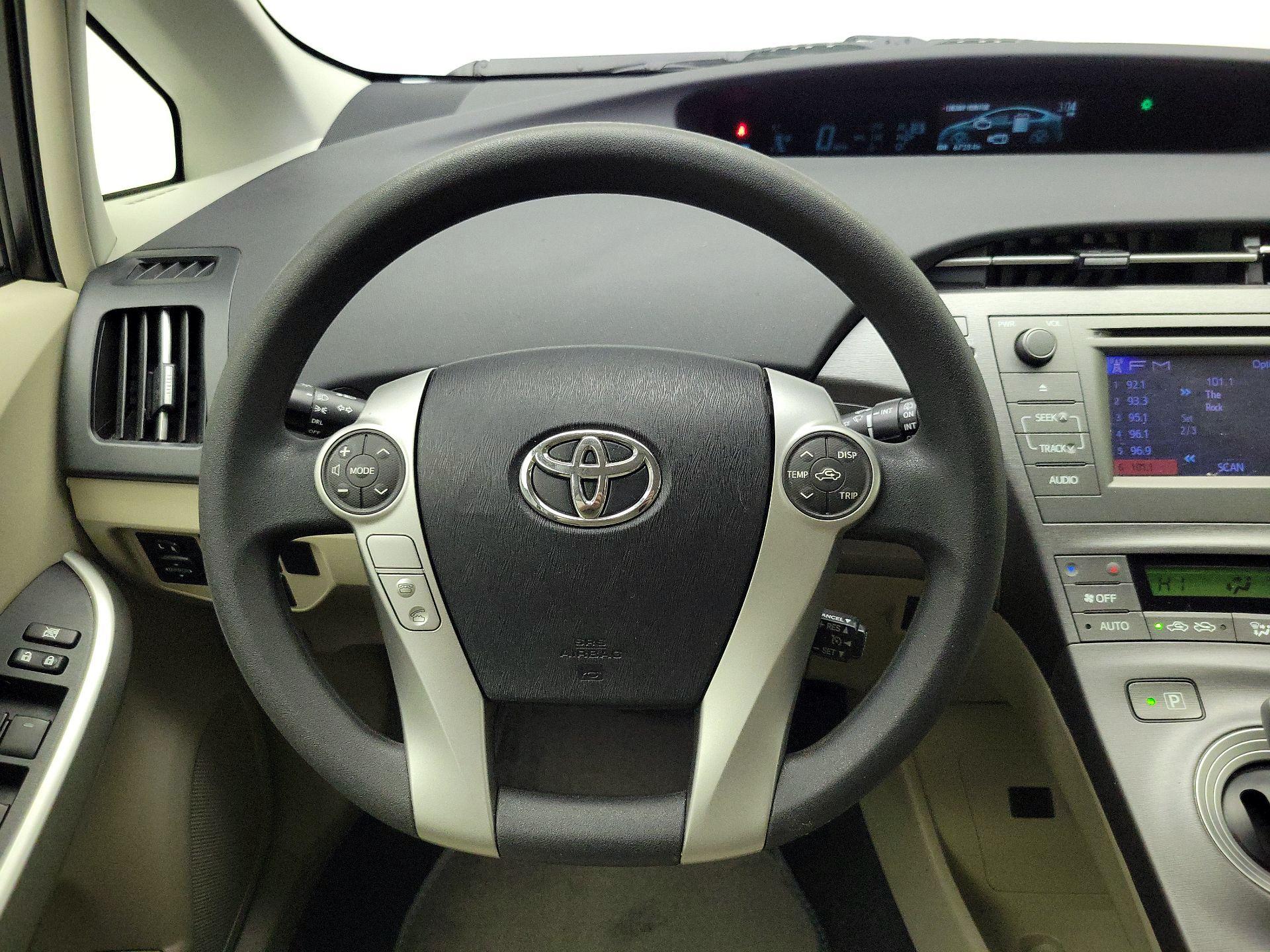 Thumbnail: 2015 Toyota Prius - 10