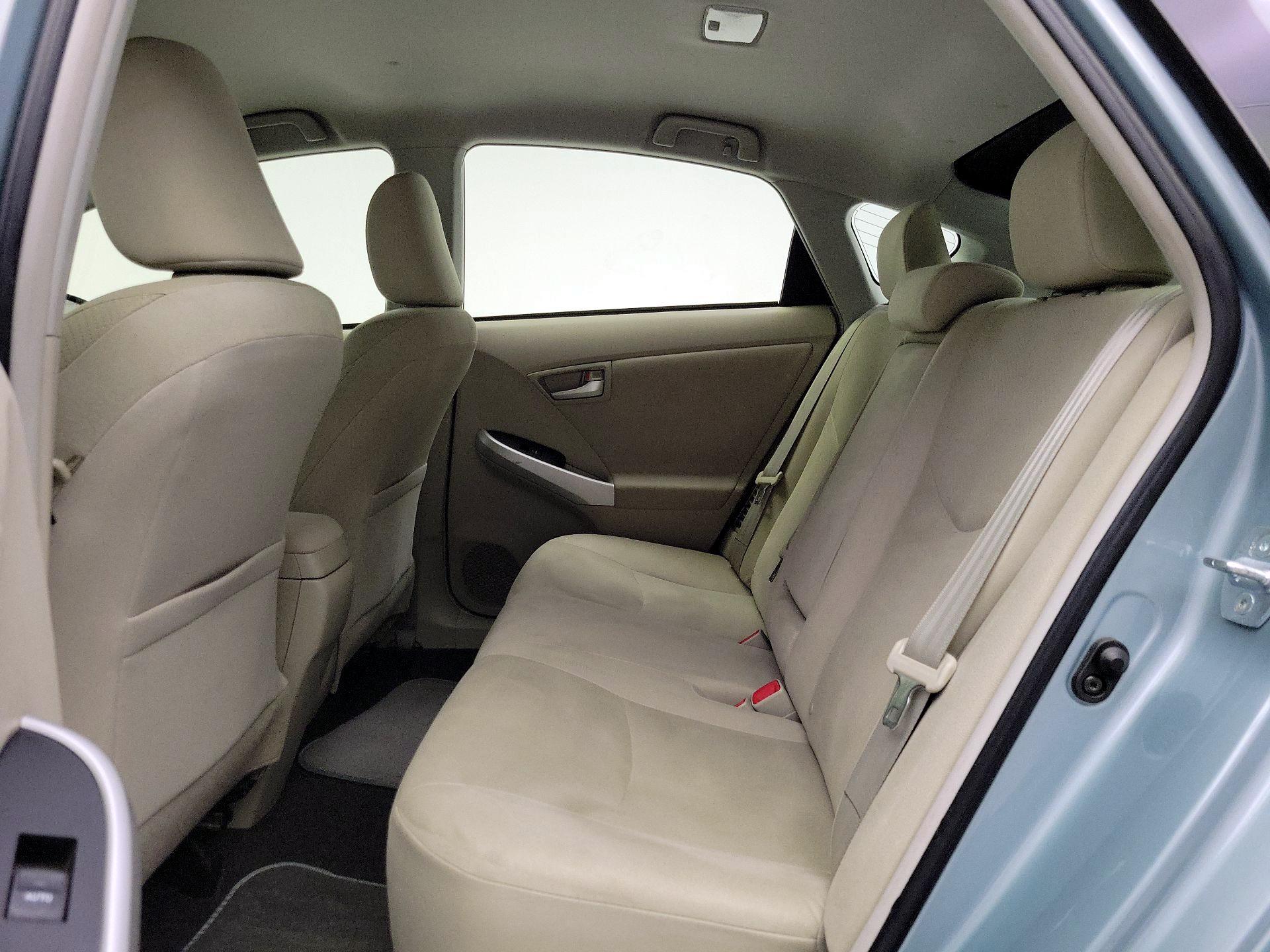 Thumbnail: 2015 Toyota Prius - 19