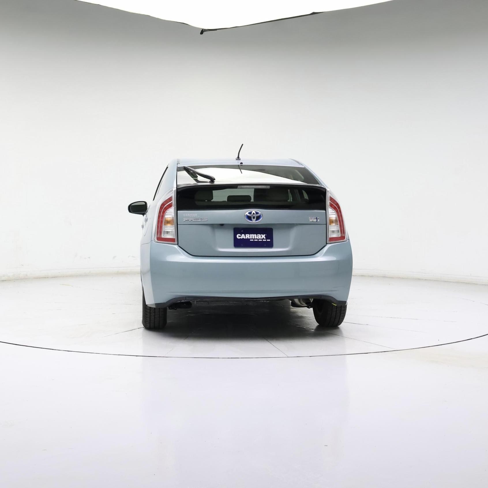 Thumbnail: 2015 Toyota Prius - 6