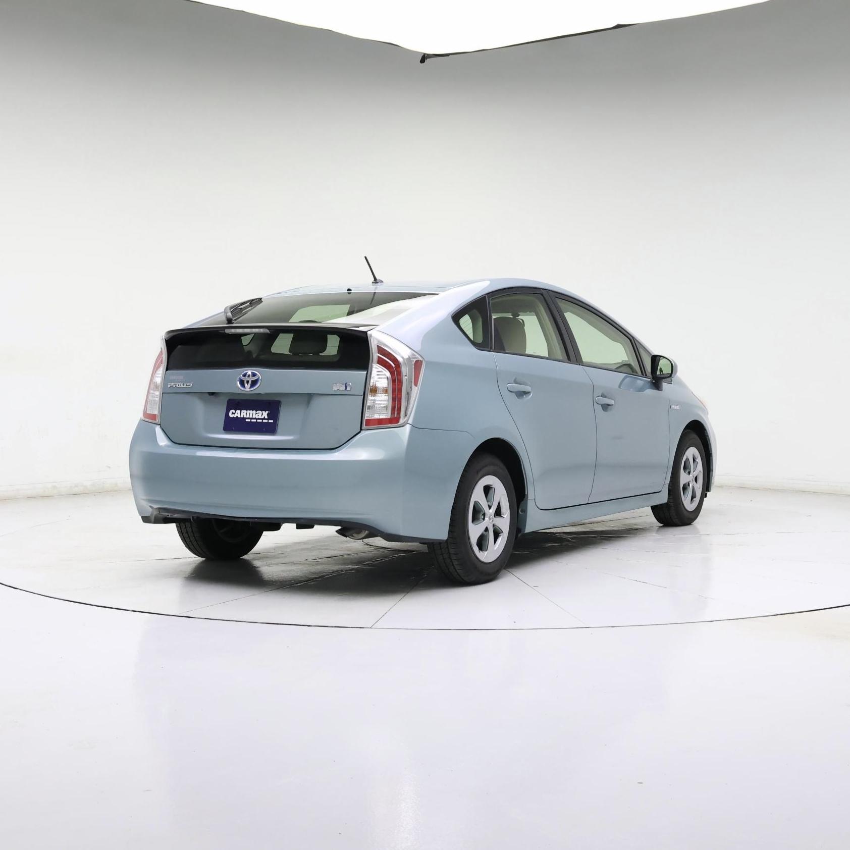 Thumbnail: 2015 Toyota Prius - 8