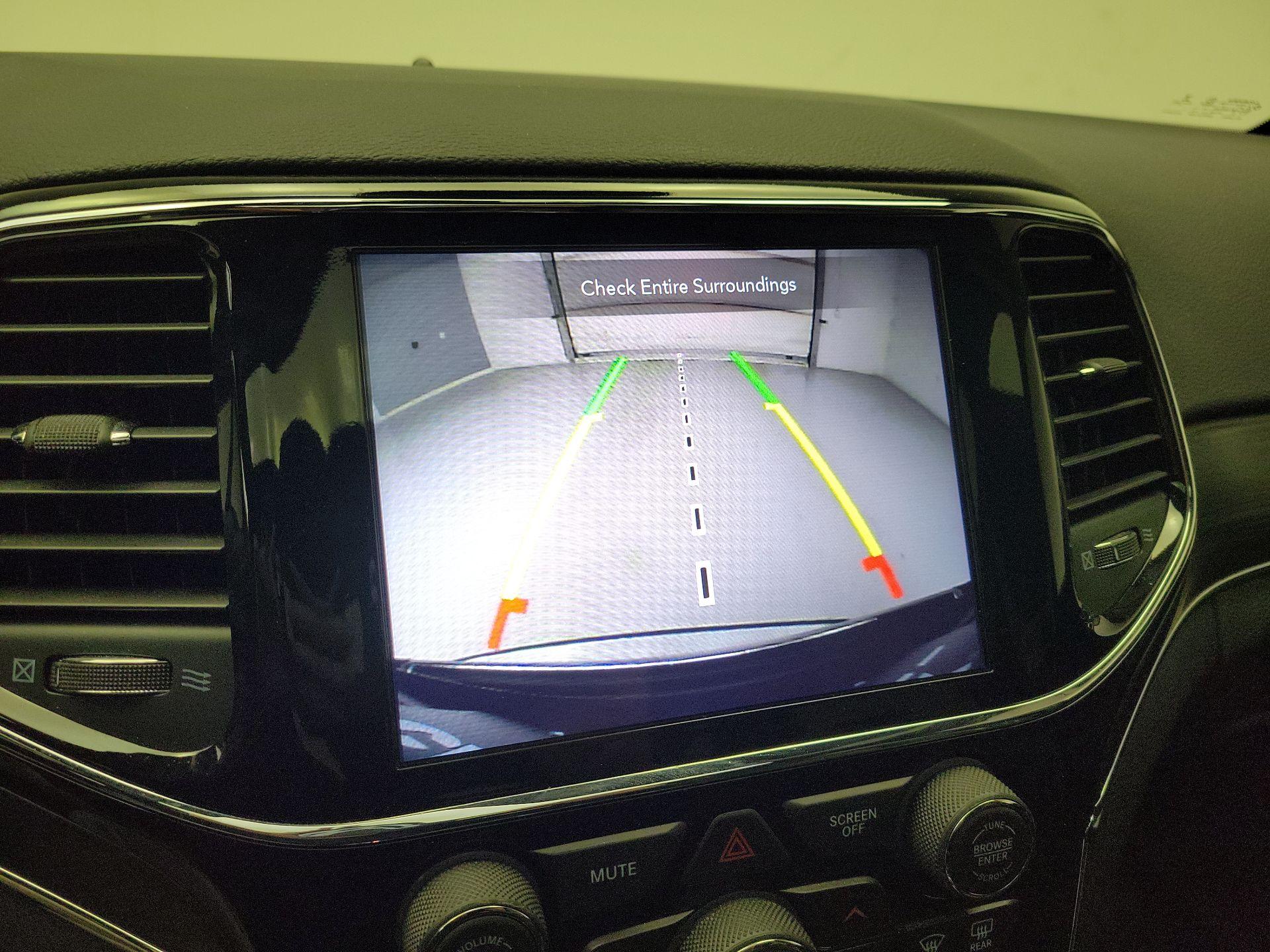 Thumbnail: 2019 Jeep Grand Cherokee - 15