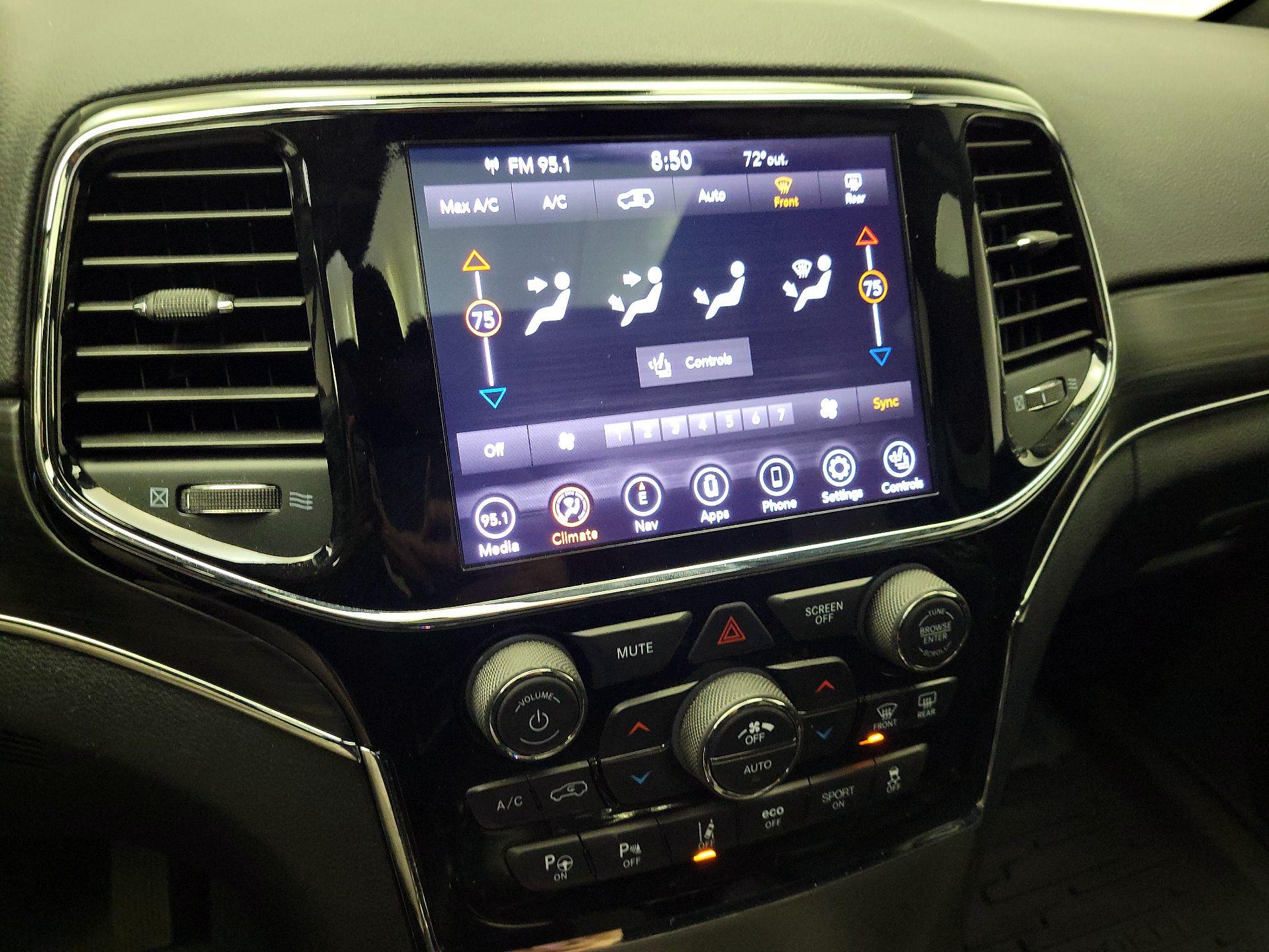 Thumbnail: 2019 Jeep Grand Cherokee - 17