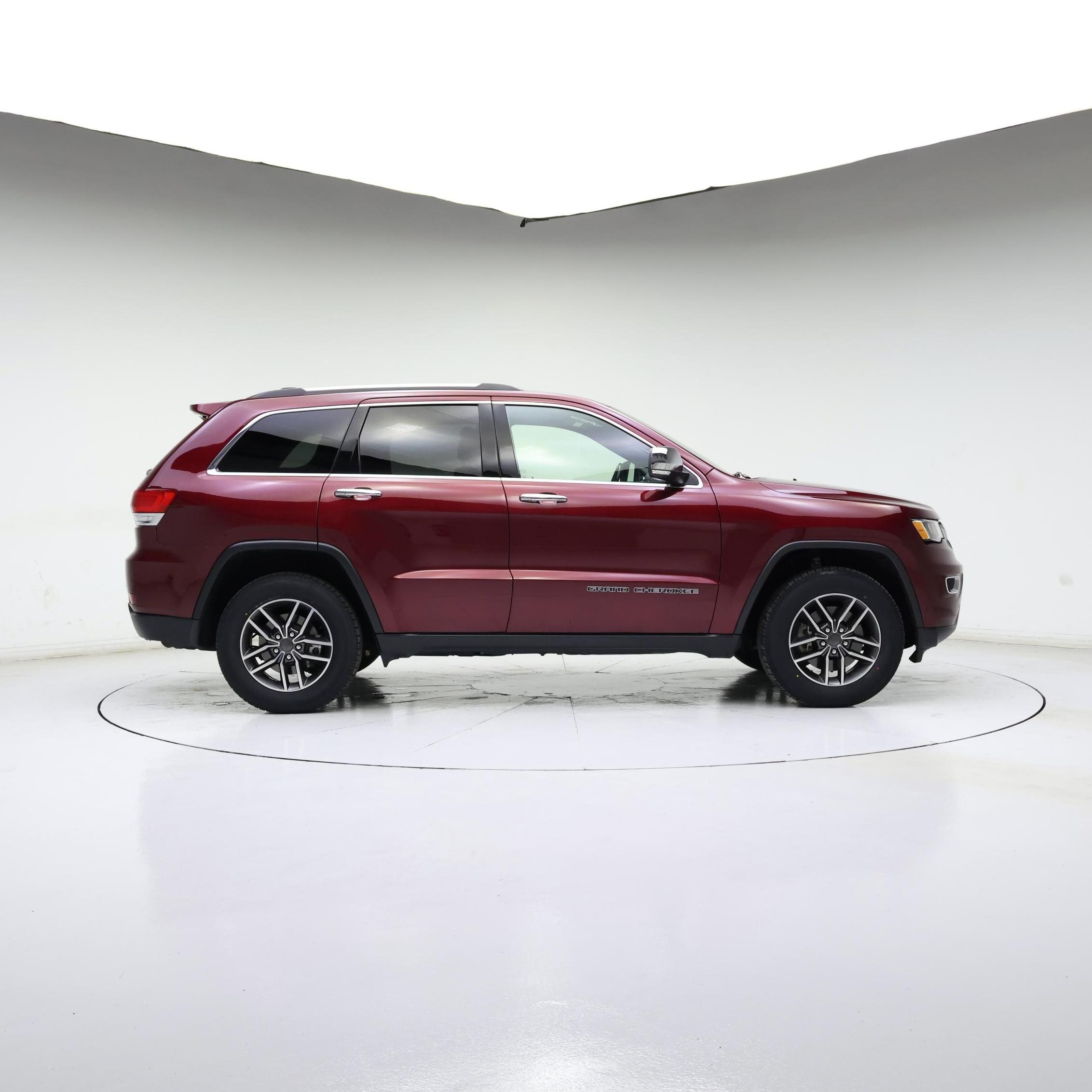 Thumbnail: 2019 Jeep Grand Cherokee - 3