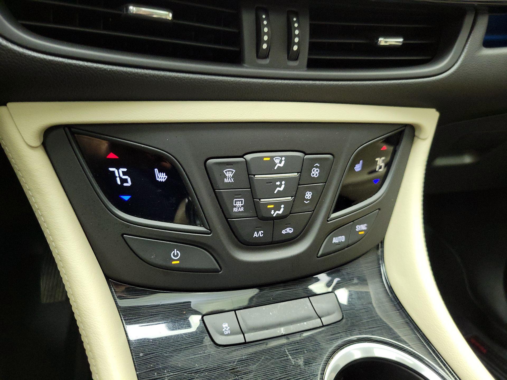 Thumbnail: 2017 Buick Envision - 17