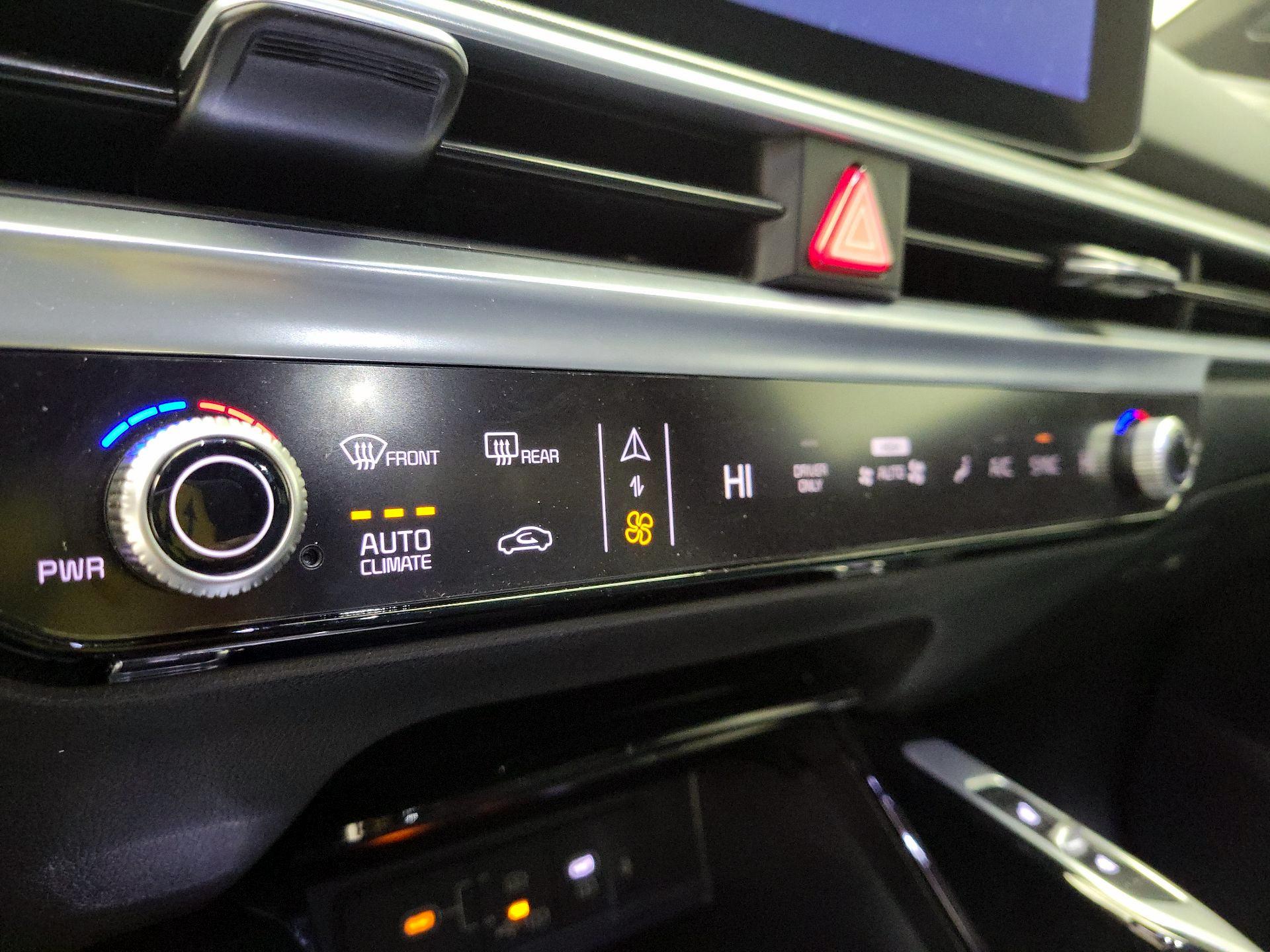 Thumbnail: 2025 Kia Sorento - 17