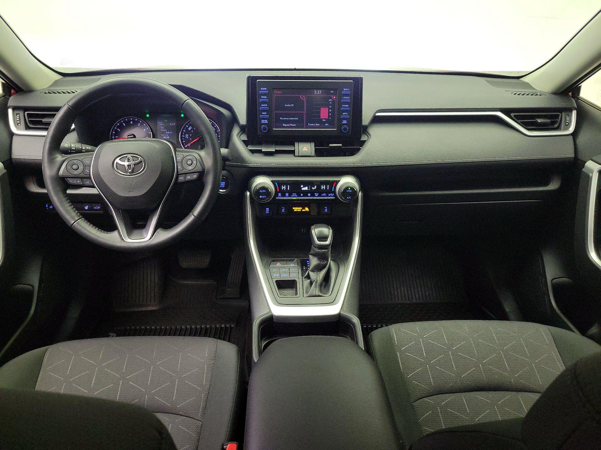 Thumbnail: 2019 Toyota RAV4 - 9