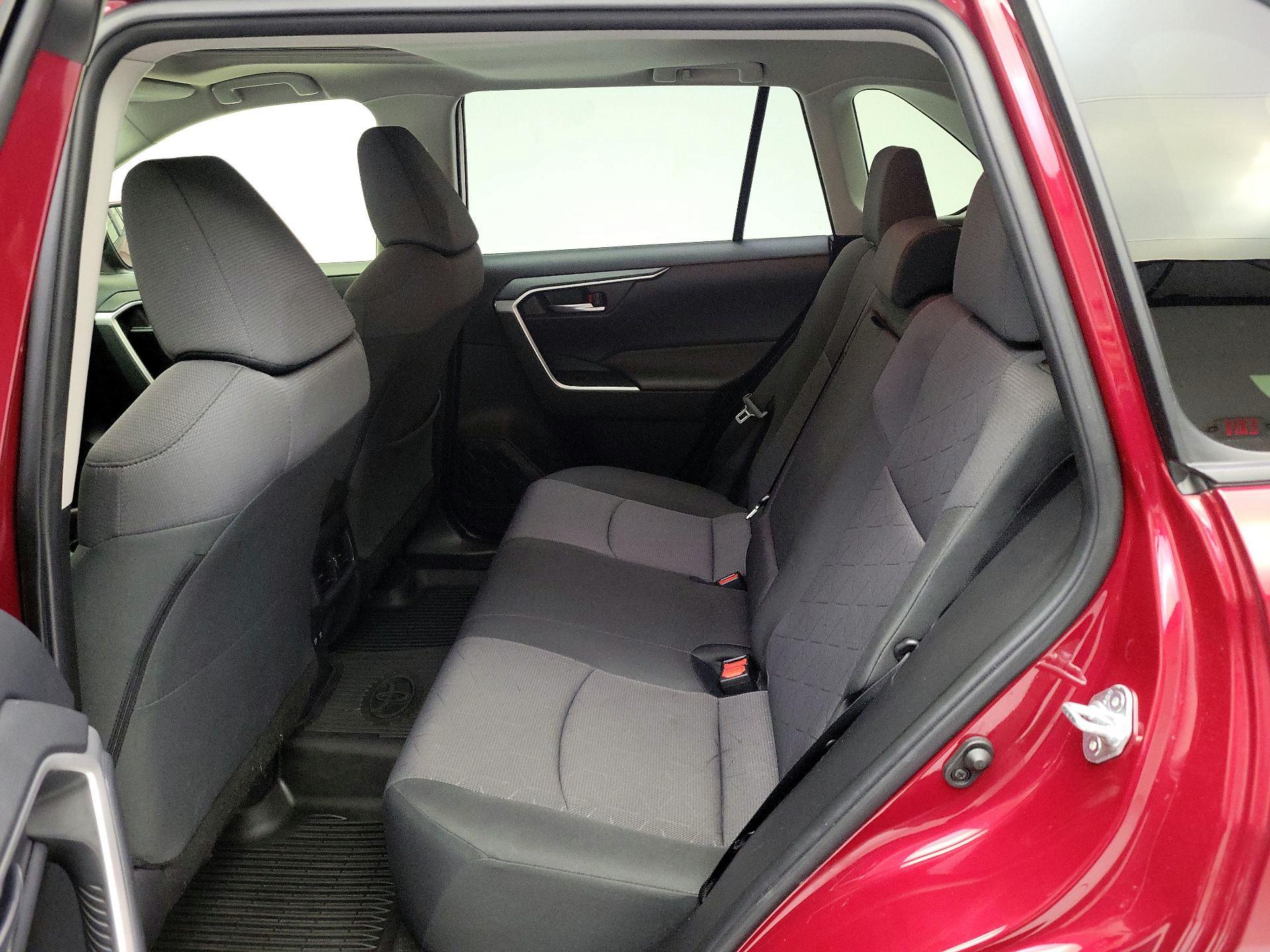 Thumbnail: 2019 Toyota RAV4 - 20