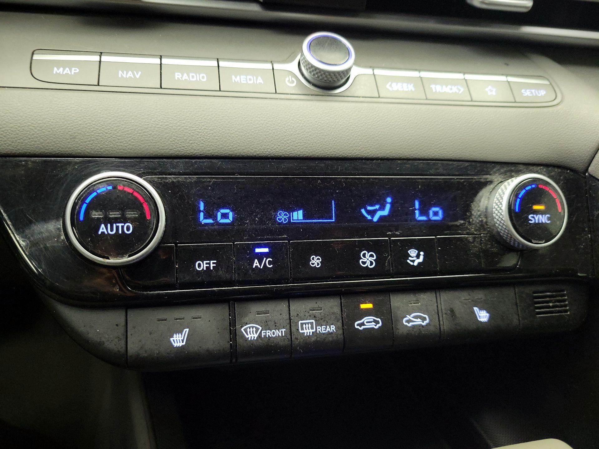 Thumbnail: 2023 Hyundai Elantra - 17