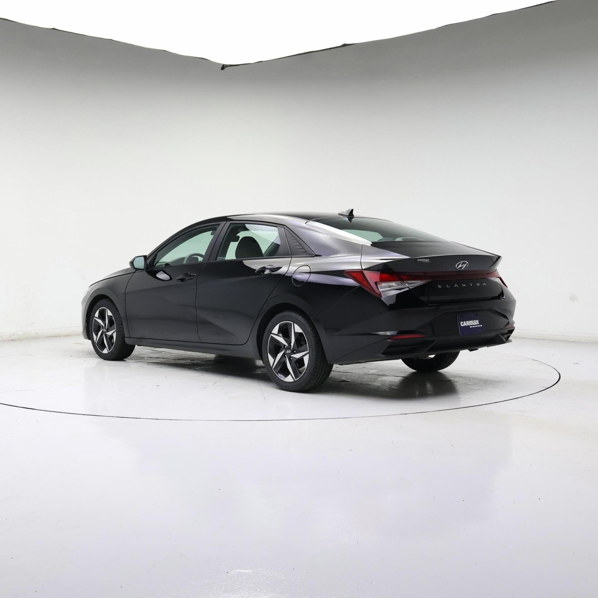 Thumbnail: 2023 Hyundai Elantra - 2