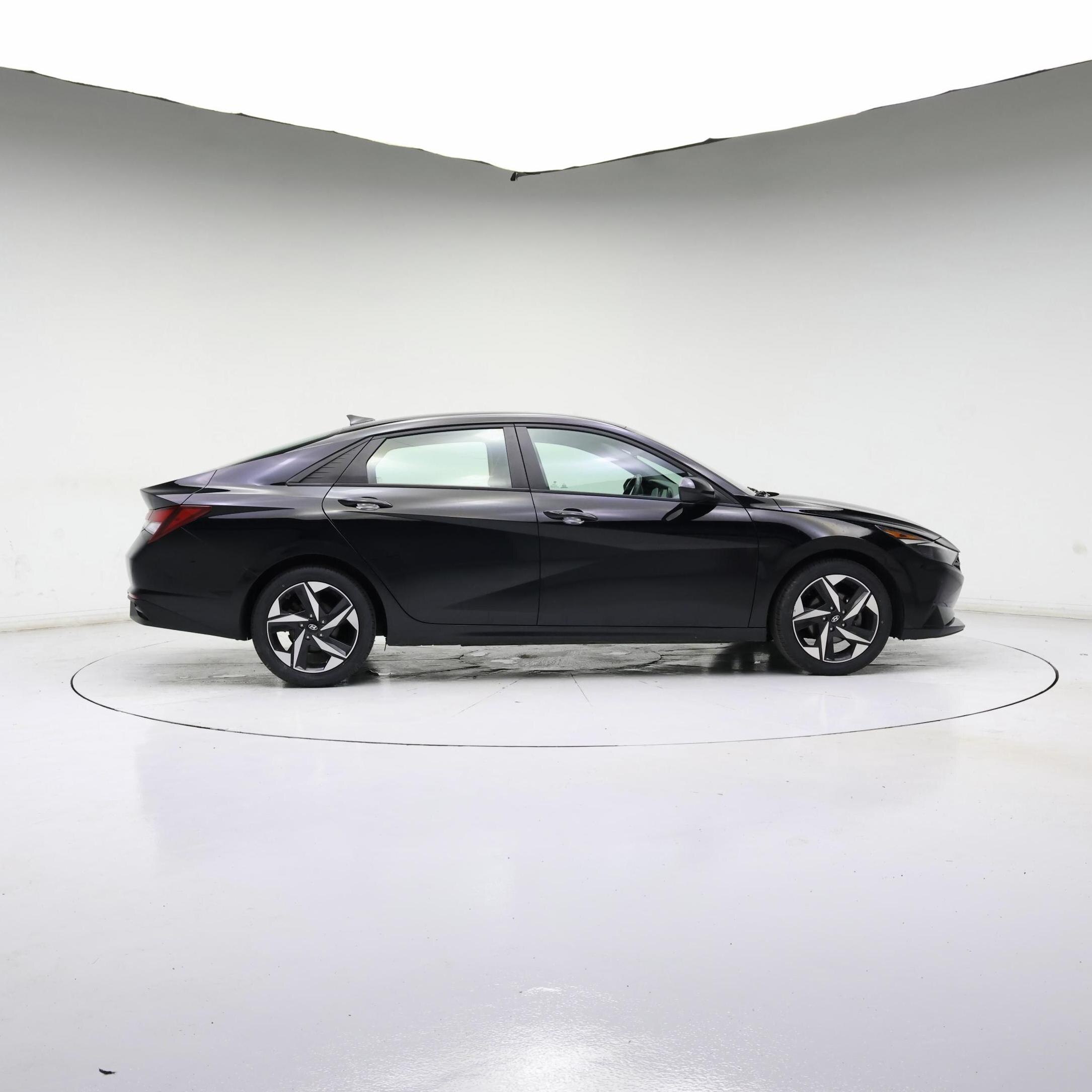 Thumbnail: 2023 Hyundai Elantra - 7