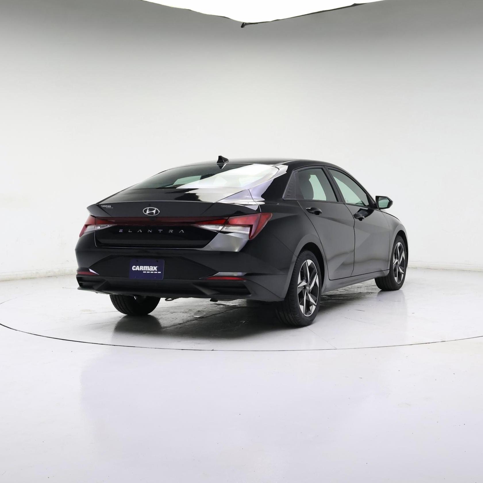 Thumbnail: 2023 Hyundai Elantra - 8